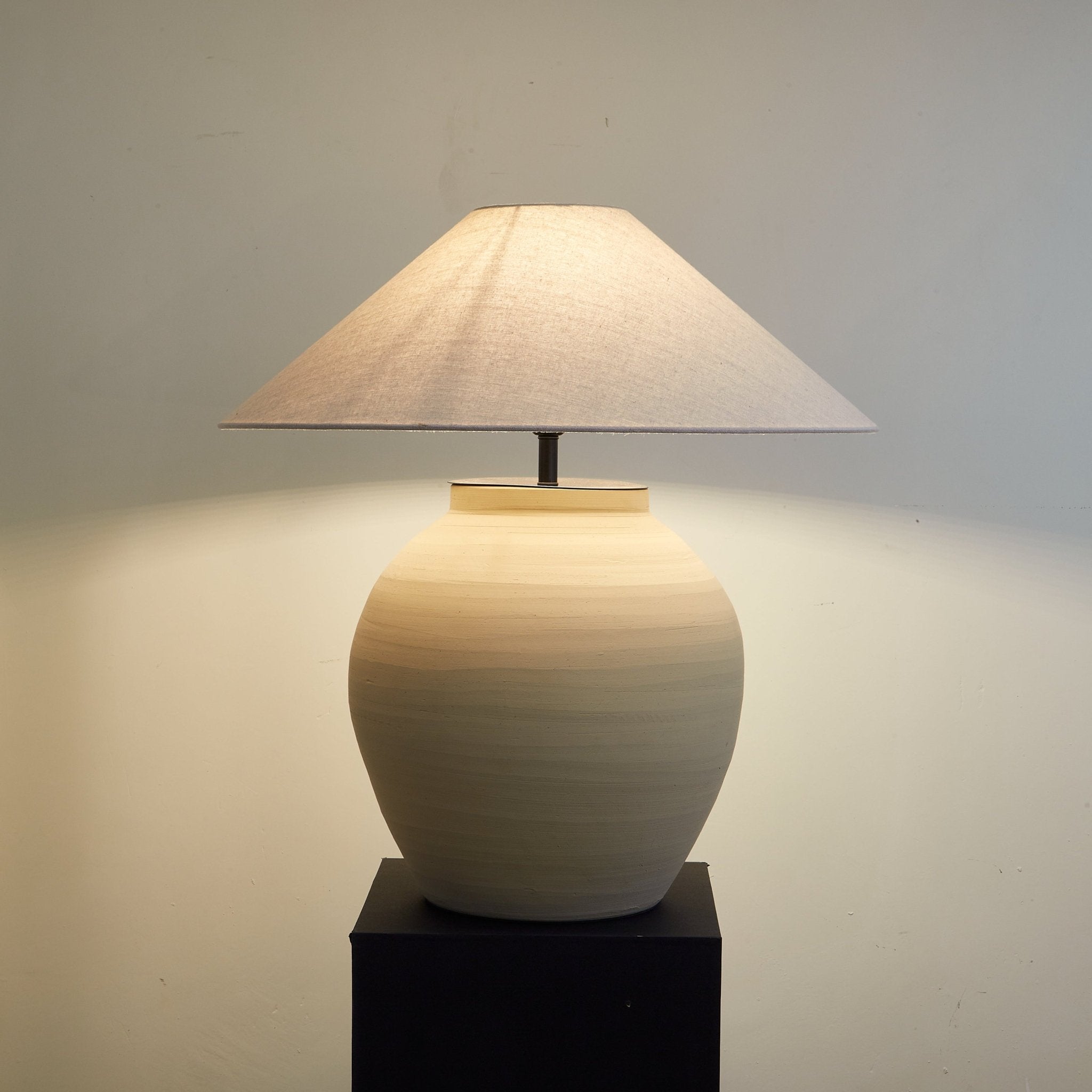 Elise Modern Table Lamp - Letslighting