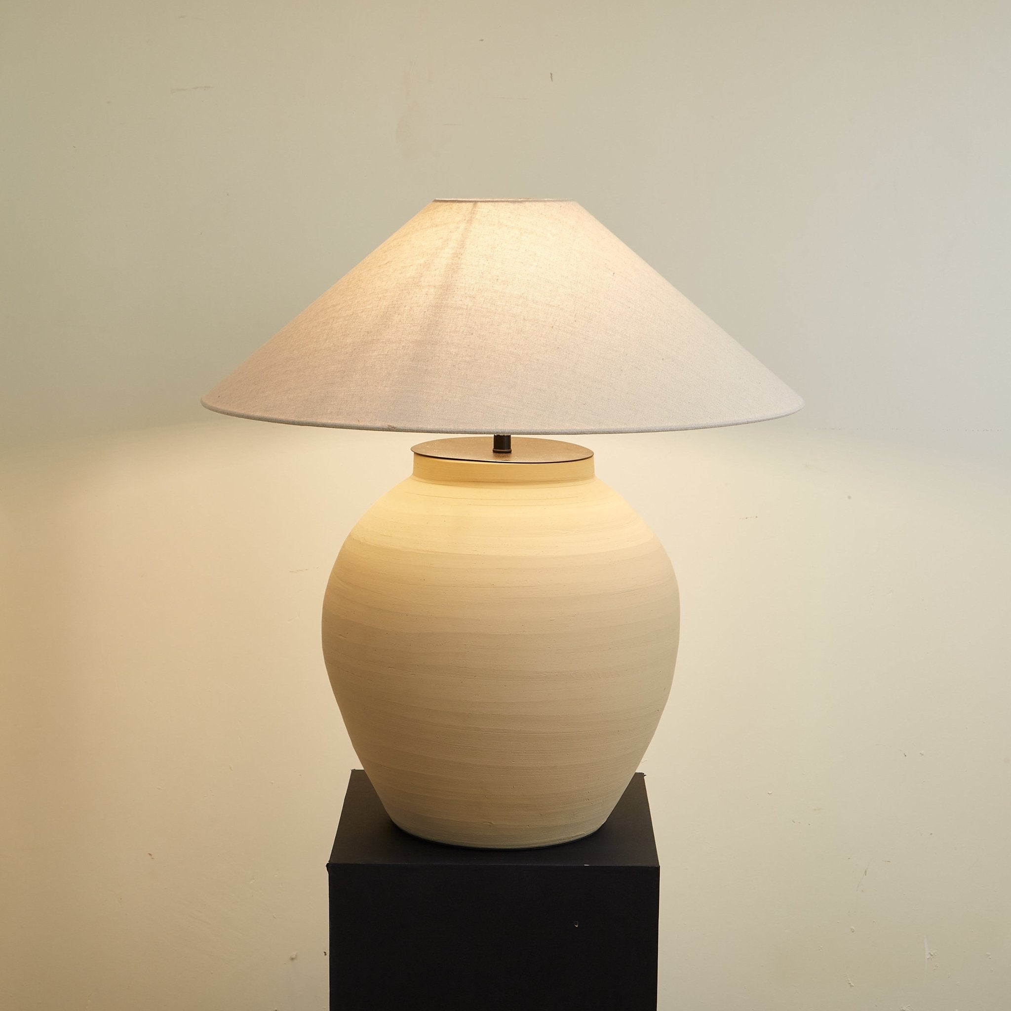 Elise Modern Table Lamp - Letslighting
