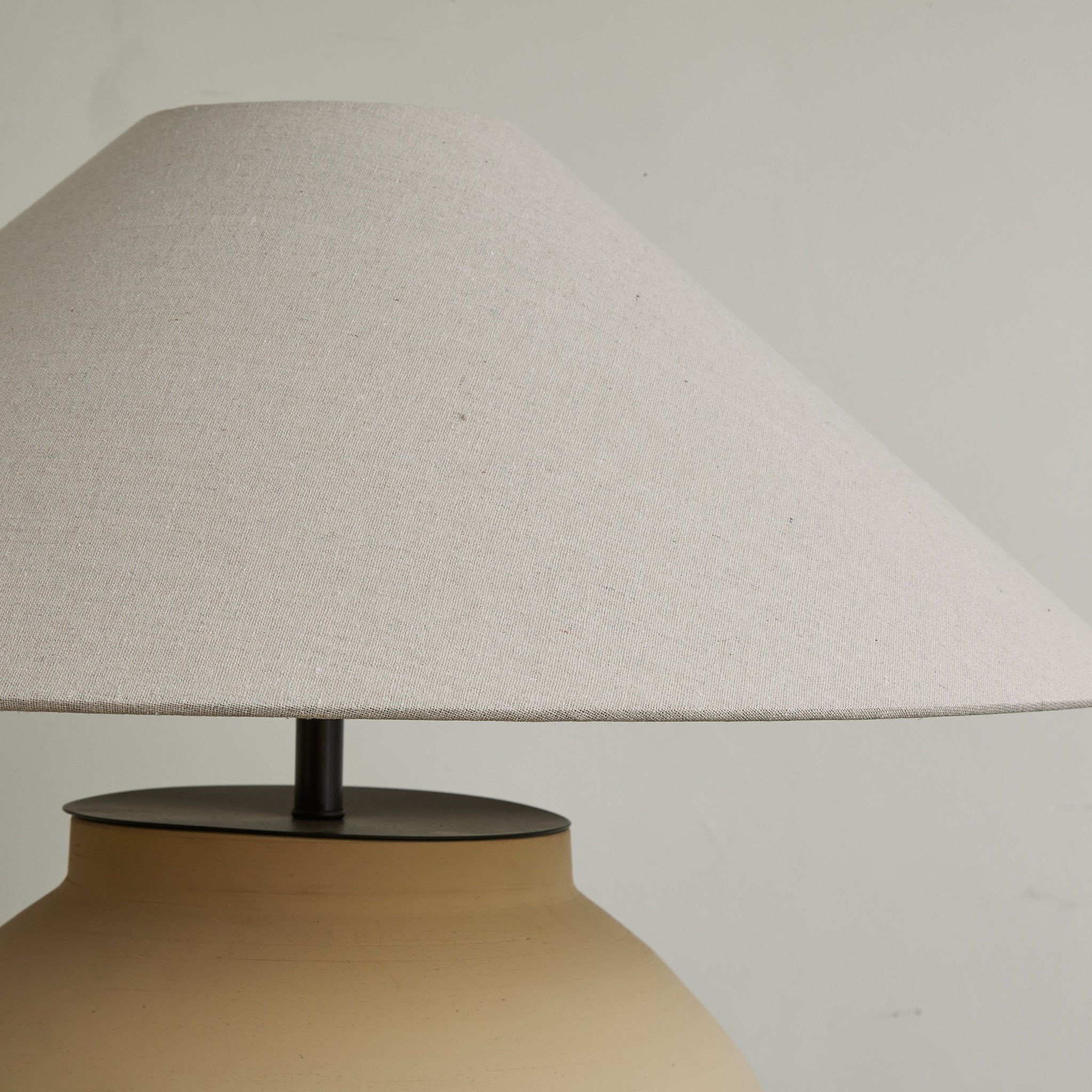 Elise Modern Table Lamp - Letslighting