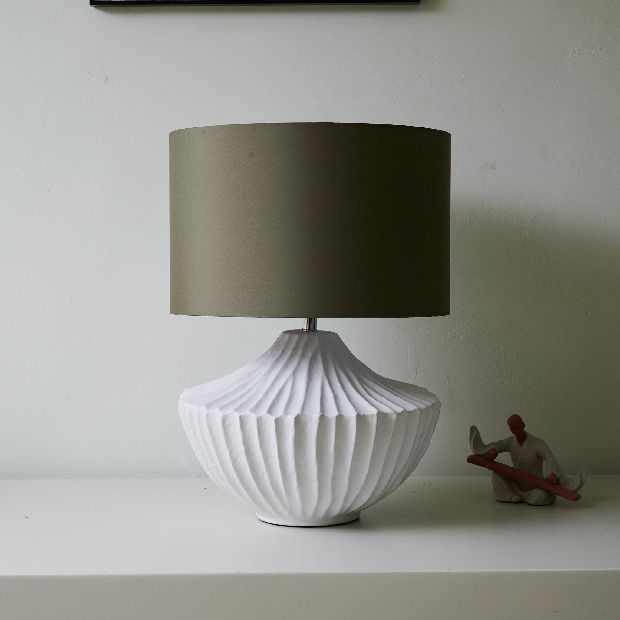 Arthur Minimalist Table Lamp - Letslighting