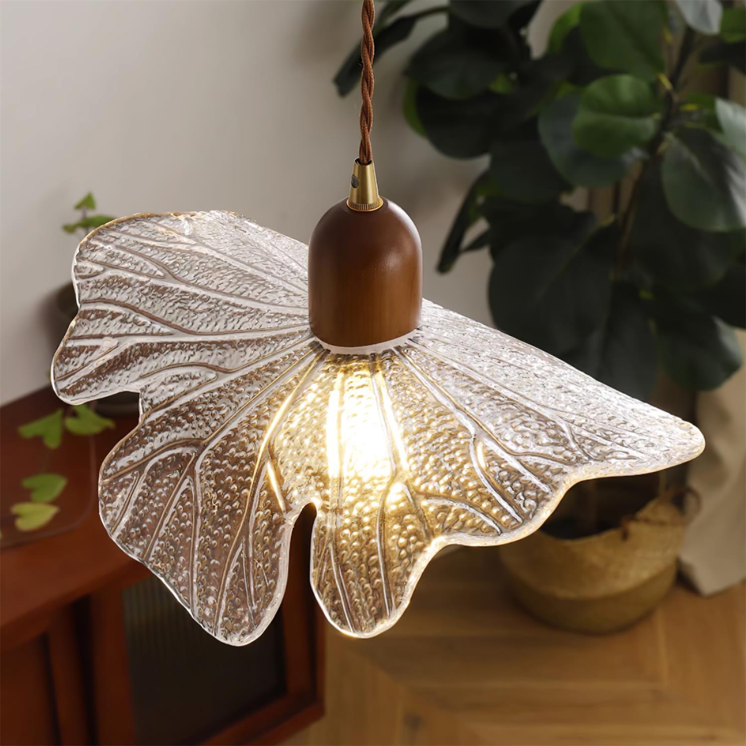 Pendant Lamp Tiffany-Style Glass Floral Shade Art Nouveau Charm - Letslighting