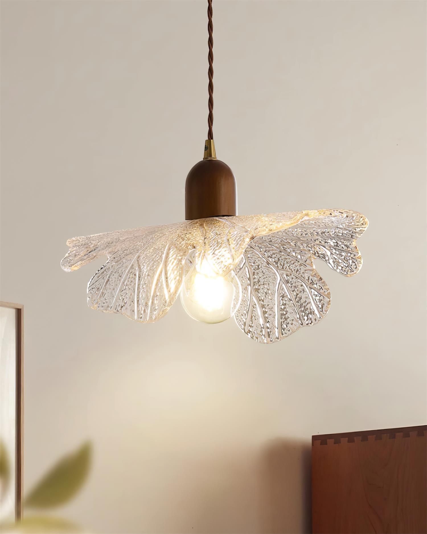 Pendant Lamp Tiffany-Style Glass Floral Shade Art Nouveau Charm - Letslighting