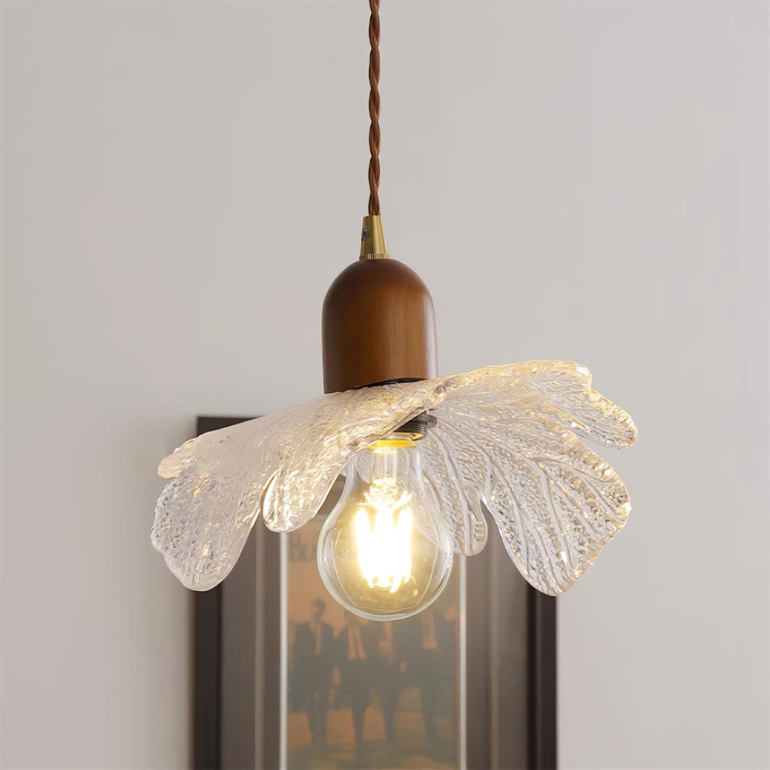 Pendant Lamp Tiffany-Style Glass Floral Shade Art Nouveau Charm - Letslighting