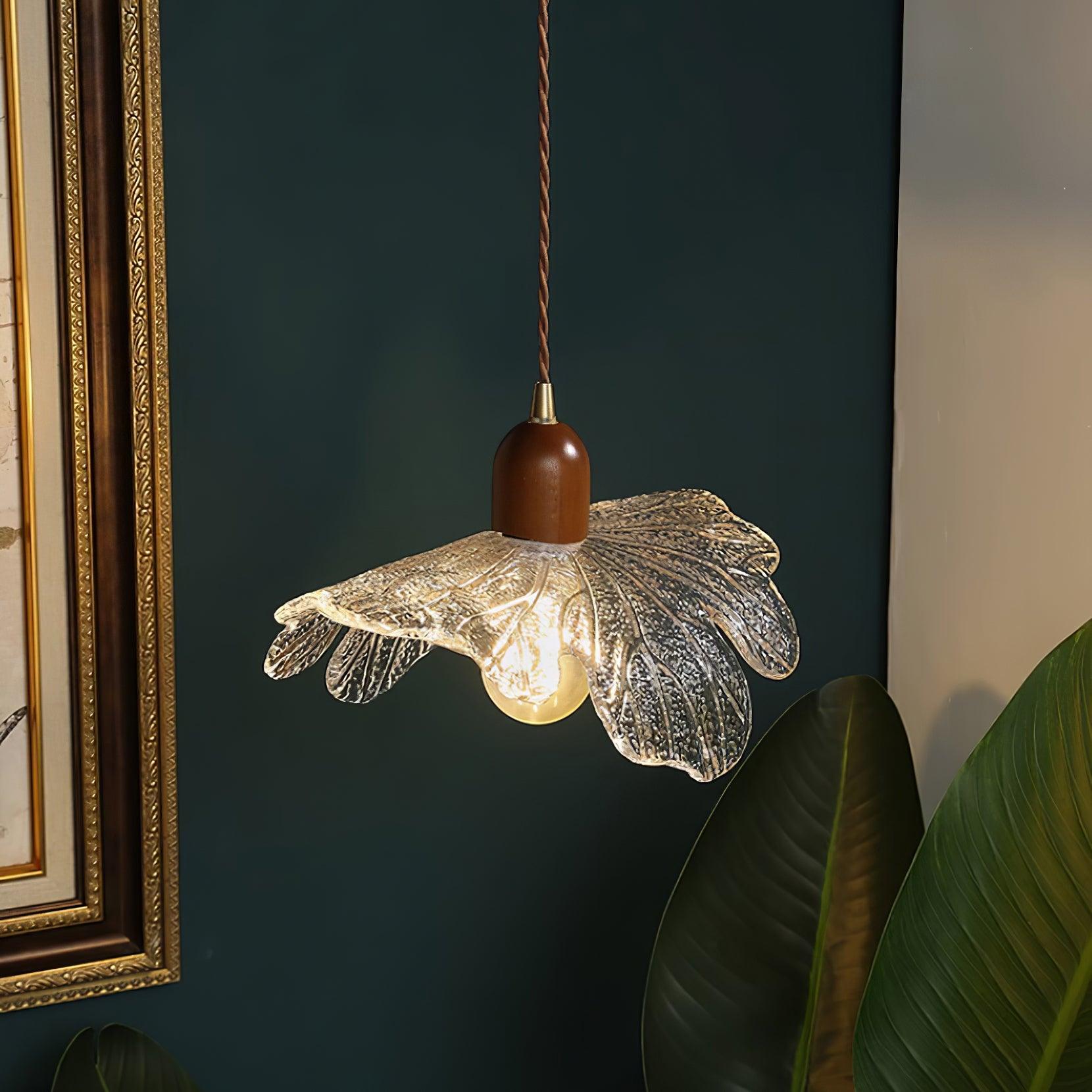 Pendant Lamp Tiffany-Style Glass Floral Shade Art Nouveau Charm - Letslighting