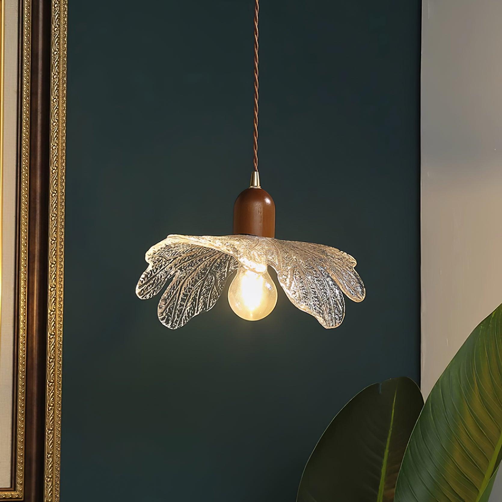 Pendant Lamp Tiffany-Style Glass Floral Shade Art Nouveau Charm - Letslighting