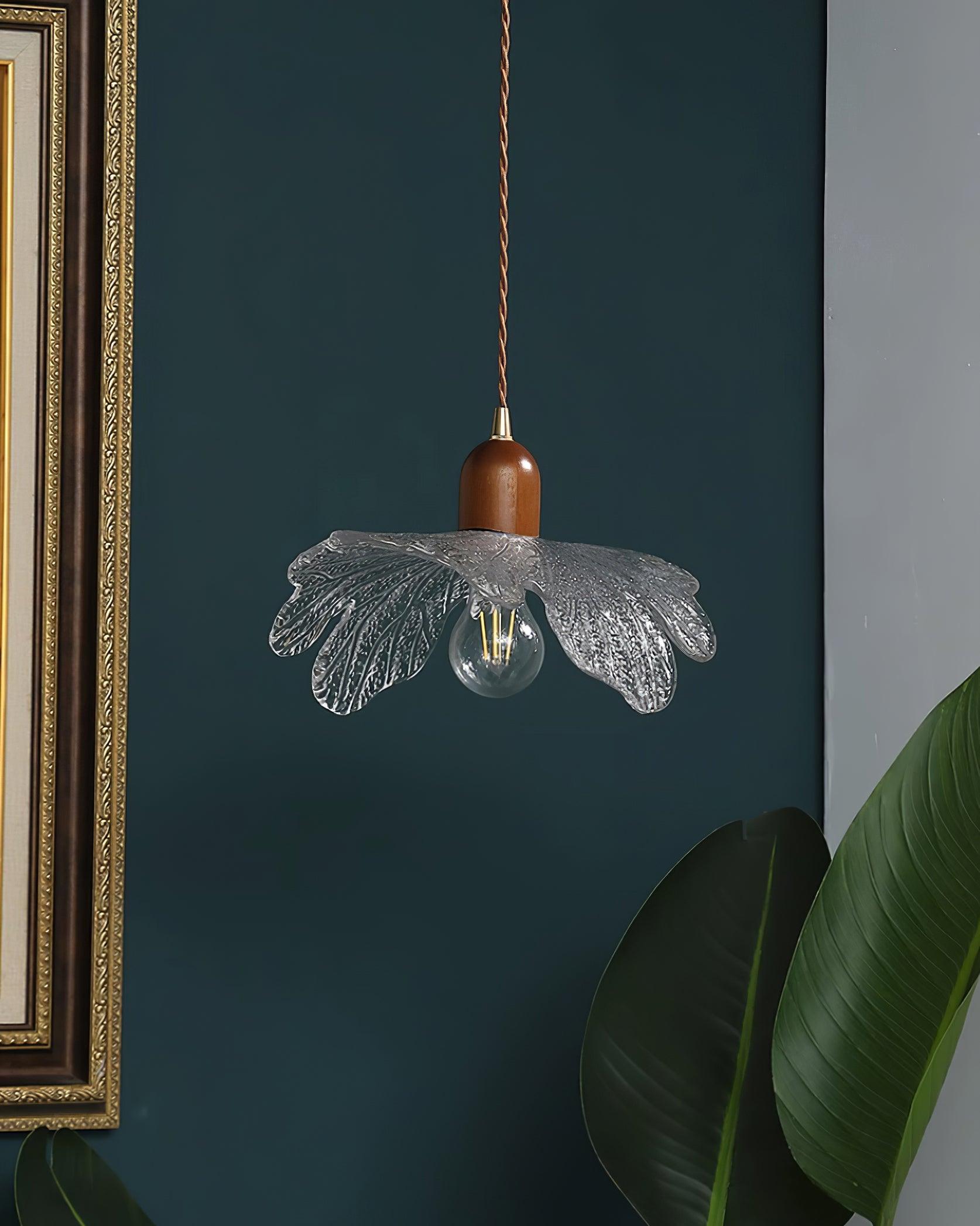 Pendant Lamp Tiffany-Style Glass Floral Shade Art Nouveau Charm - Letslighting