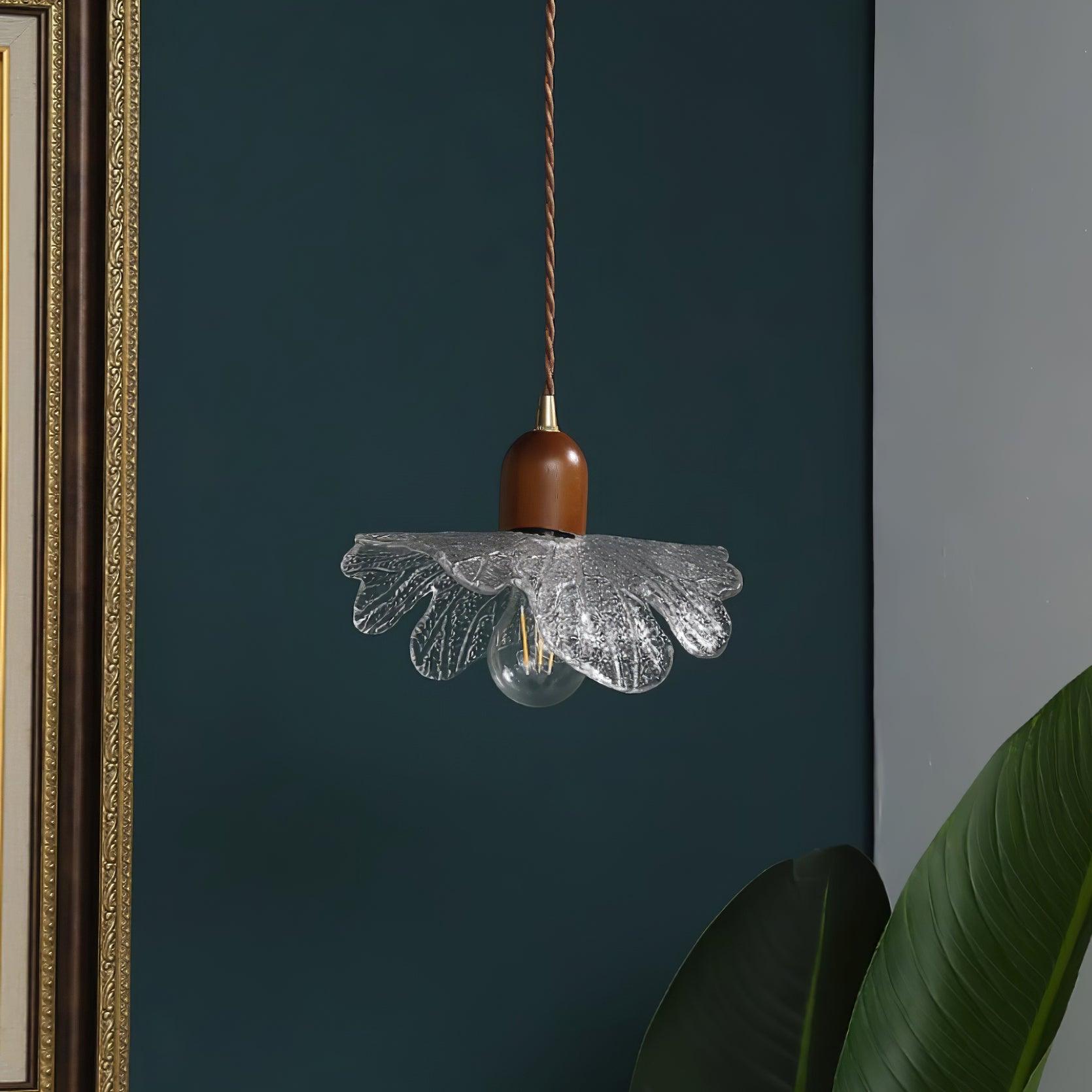 Pendant Lamp Tiffany-Style Glass Floral Shade Art Nouveau Charm - Letslighting