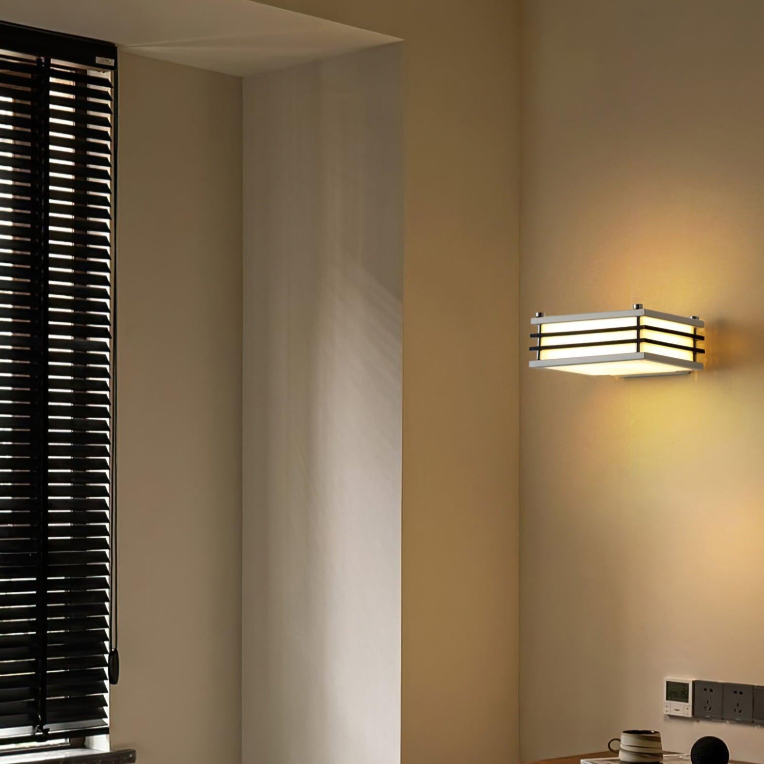 Lyra Minimalist Wall Light