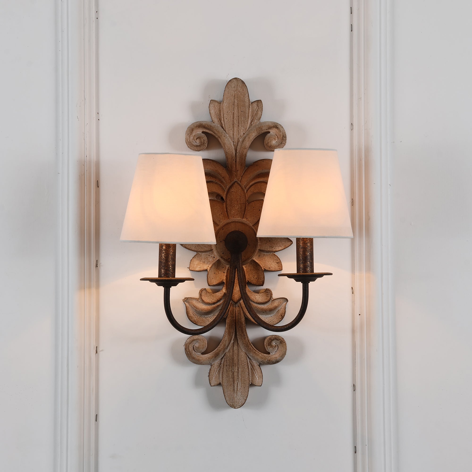 Vadora Postmodern Luxury Sconce Wall Lamp - Letslighting