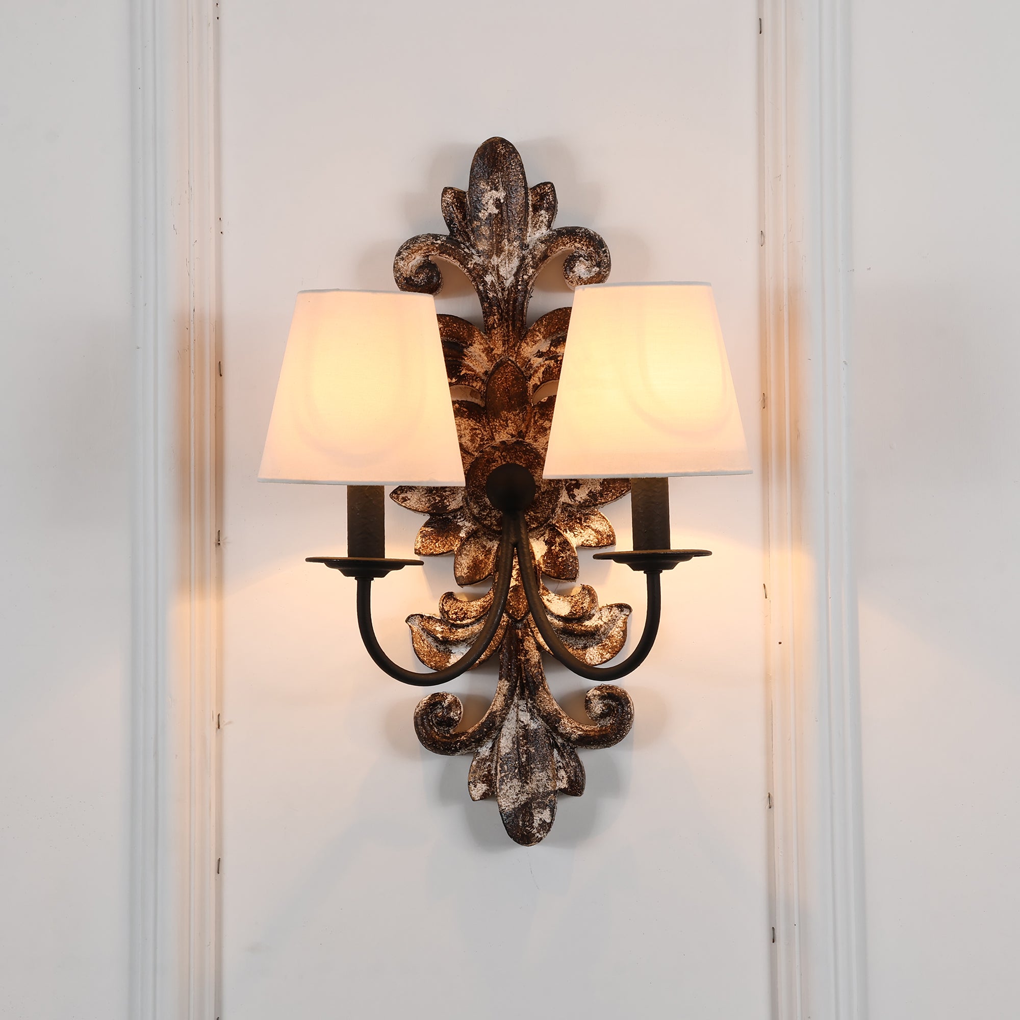 Vadora Postmodern Luxury Sconce Wall Lamp - Letslighting