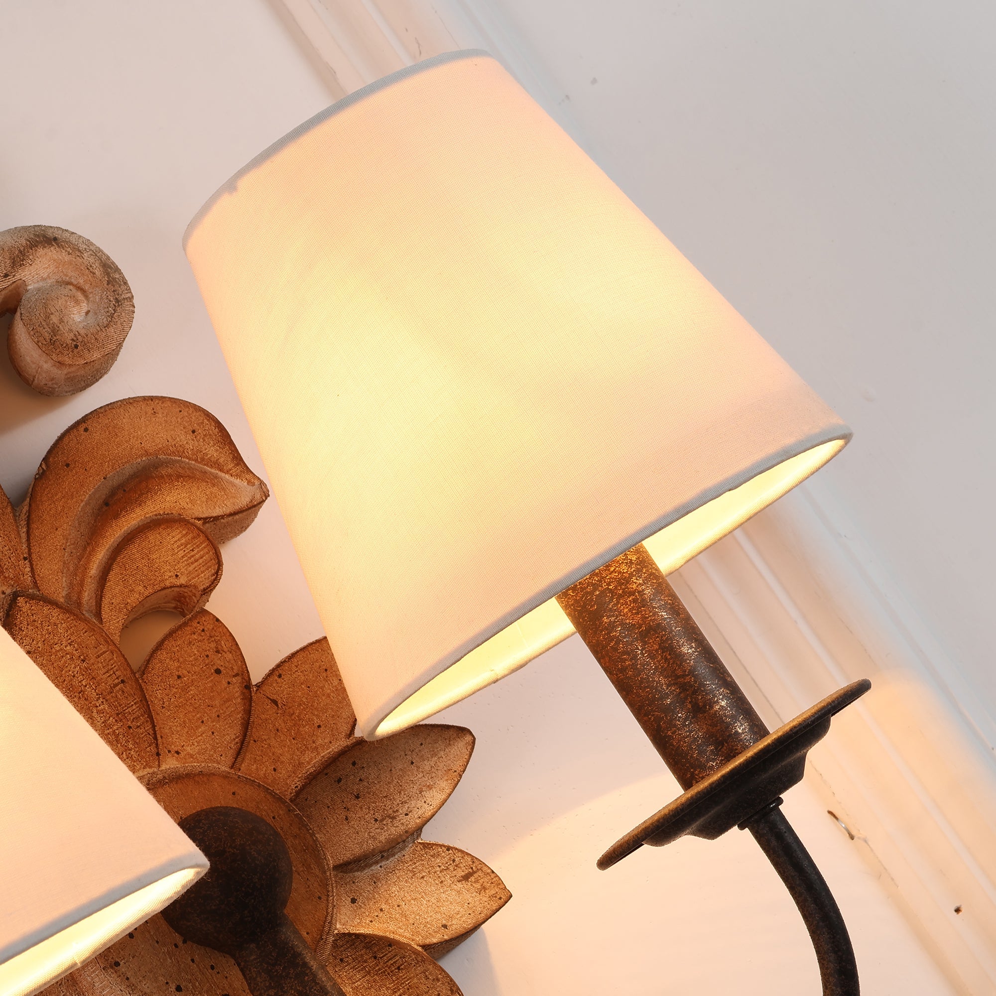 Vadora Postmodern Luxury Sconce Wall Lamp - Letslighting