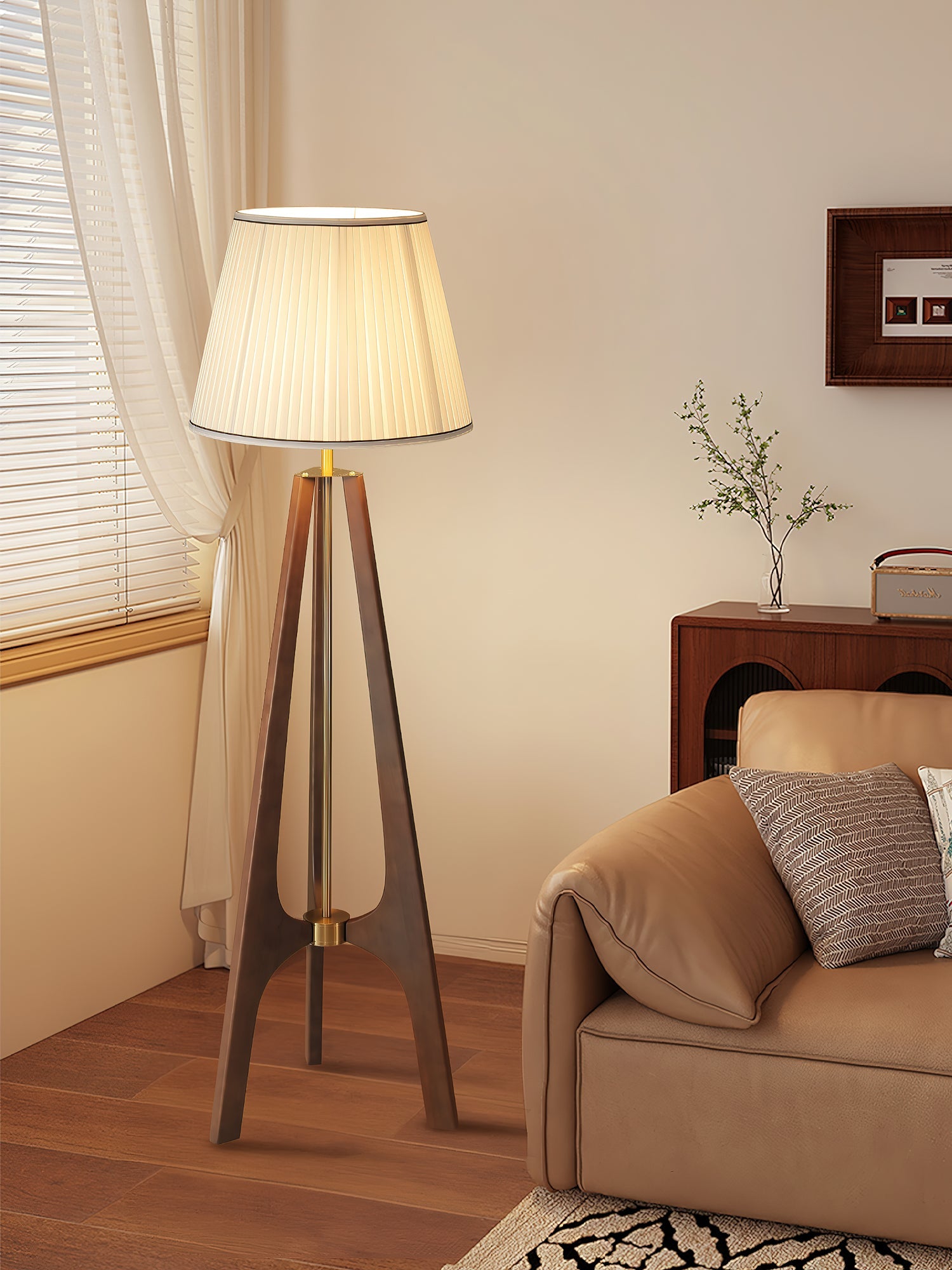 Trivelle Tripod Floor Lamp - Letslighting