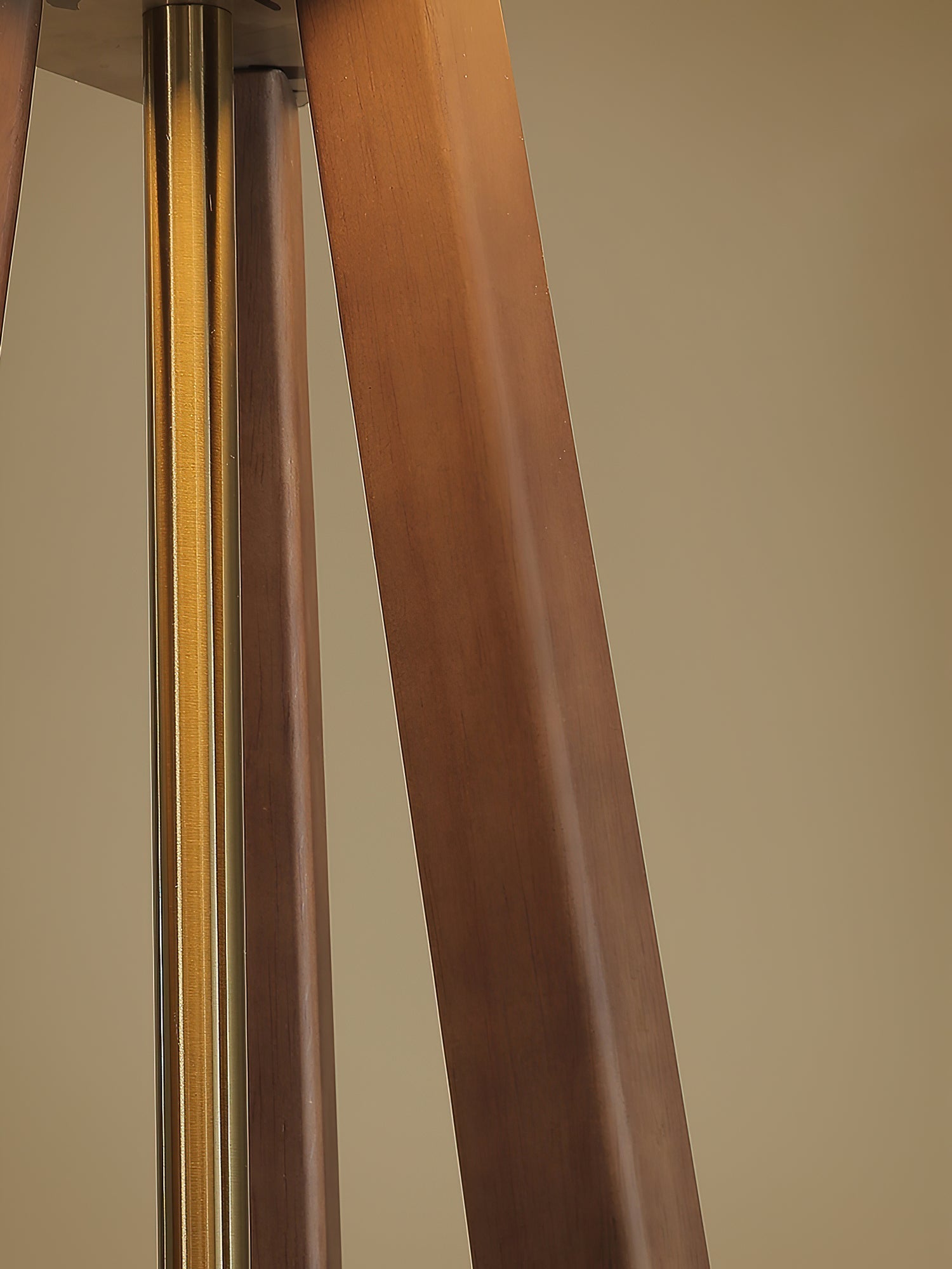 Trivelle Tripod Floor Lamp - Letslighting