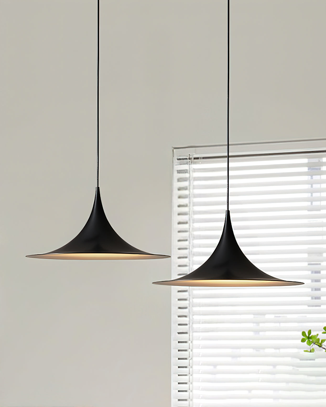 Pendant Lamp Slim Neck and Wide Flare Dining