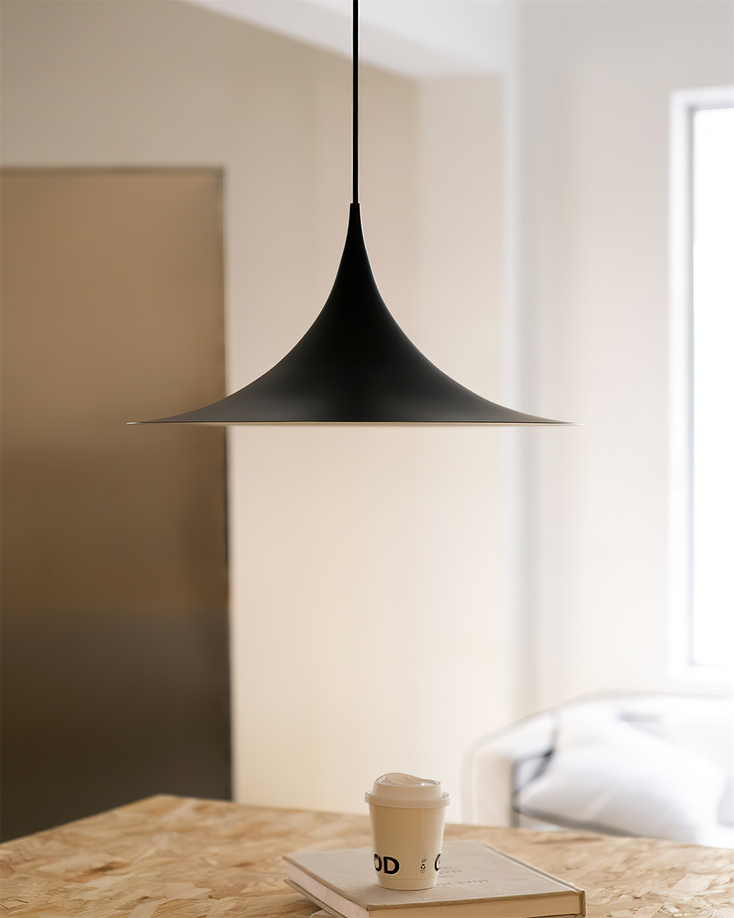Pendant Lamp Slim Neck and Wide Flare Dining