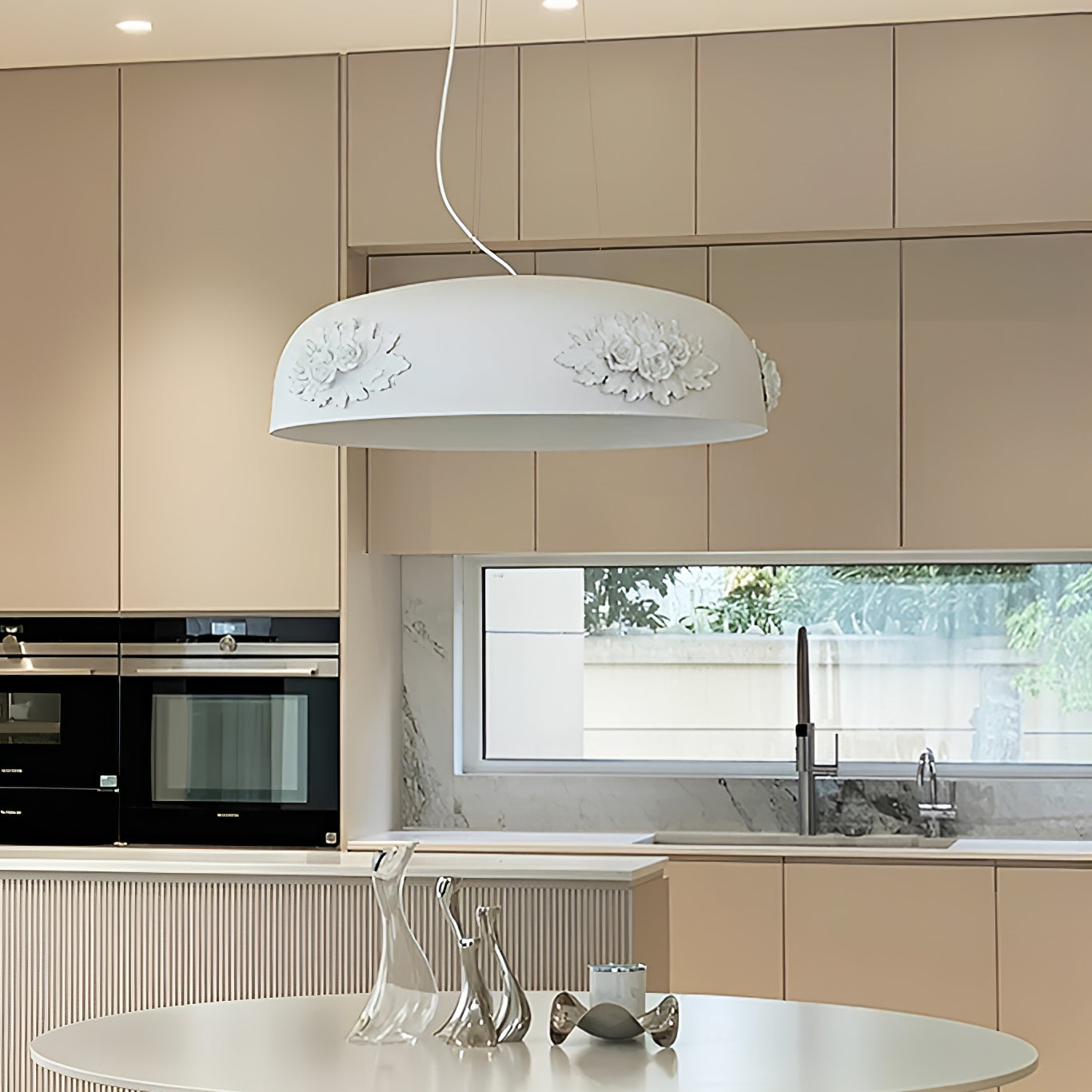 Vilaeos Minimalist Resin Wall Light - Letslighting