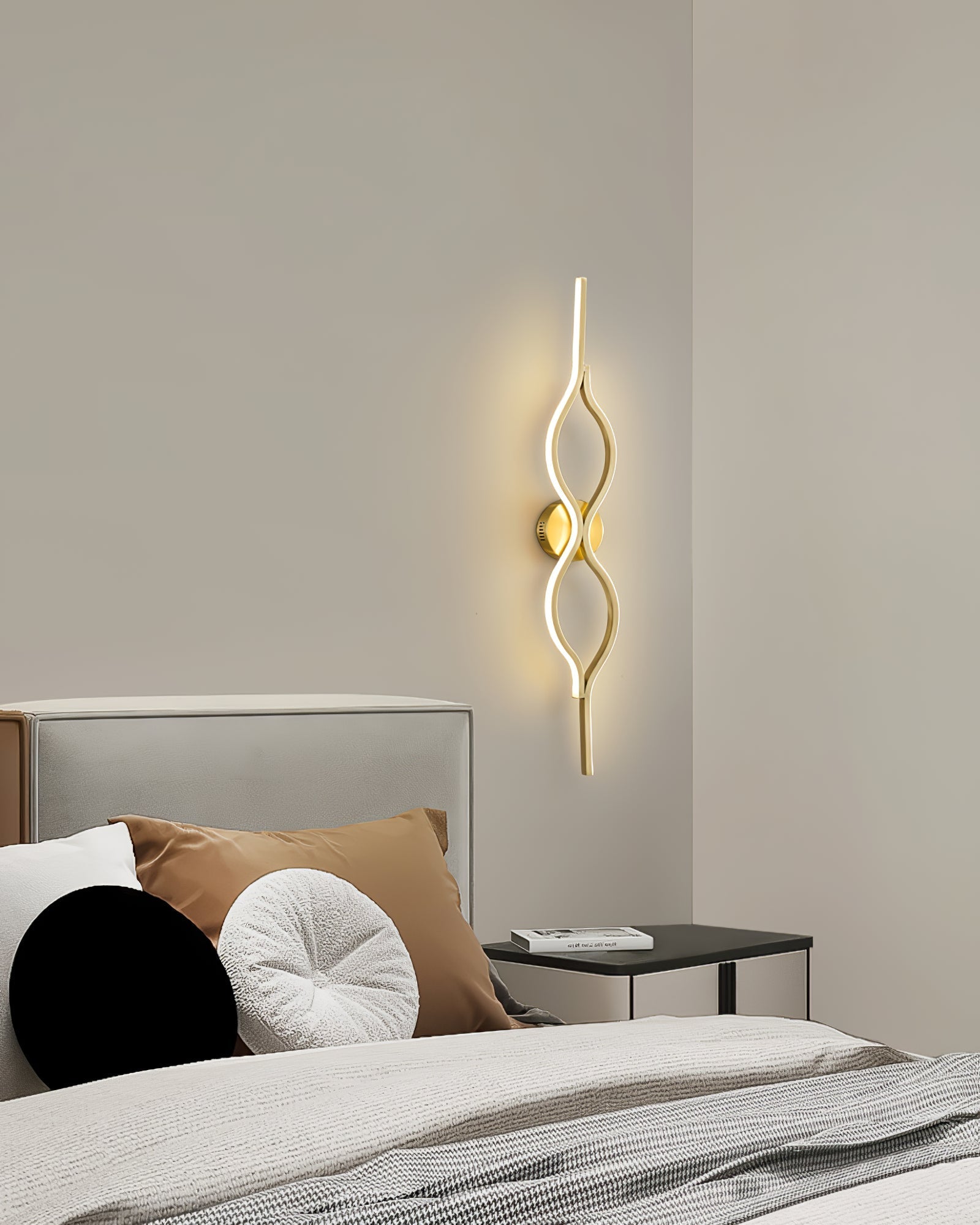 Myvenen Classic Twist Brass Wall Light - Letslighting