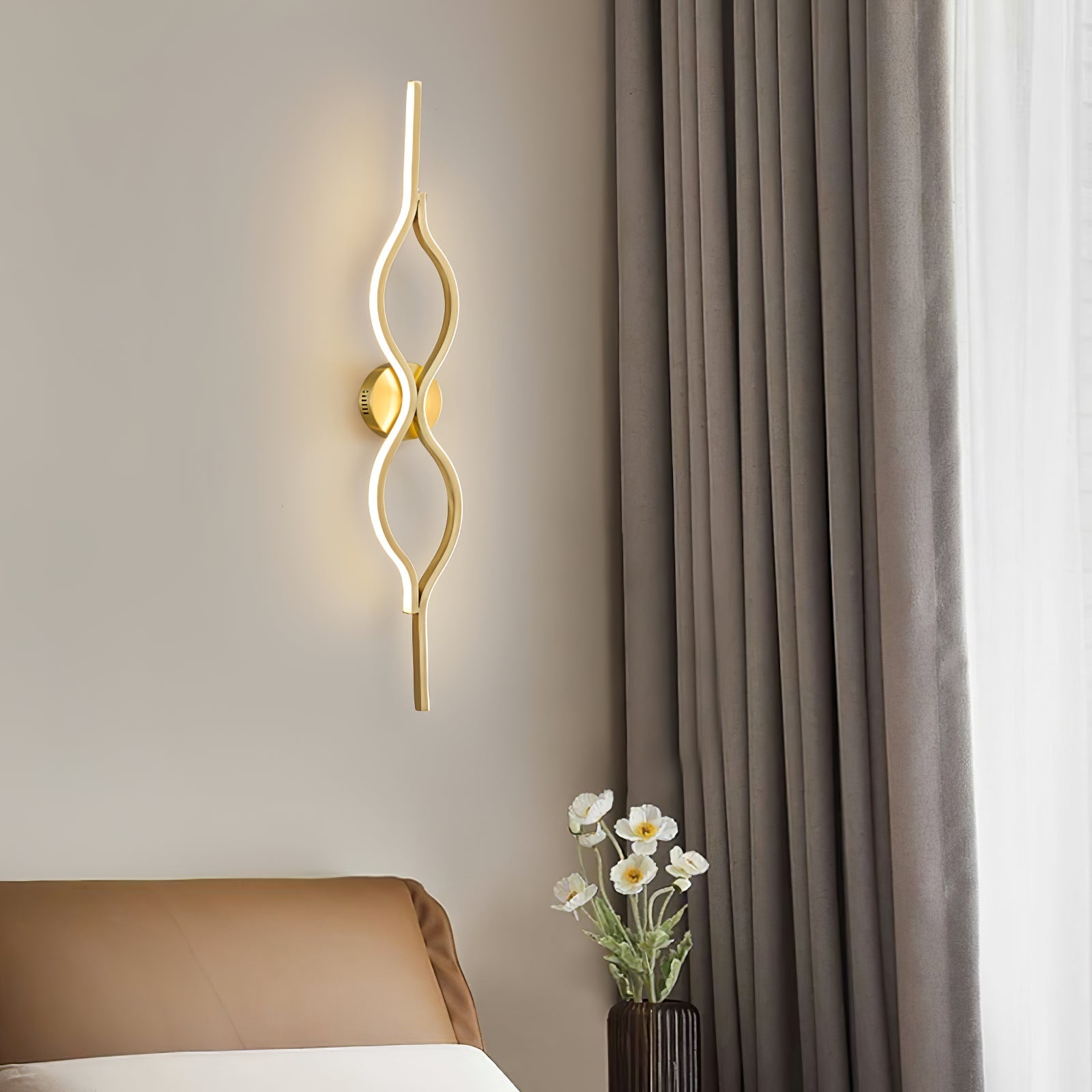Myvenen Classic Twist Brass Wall Light - Letslighting