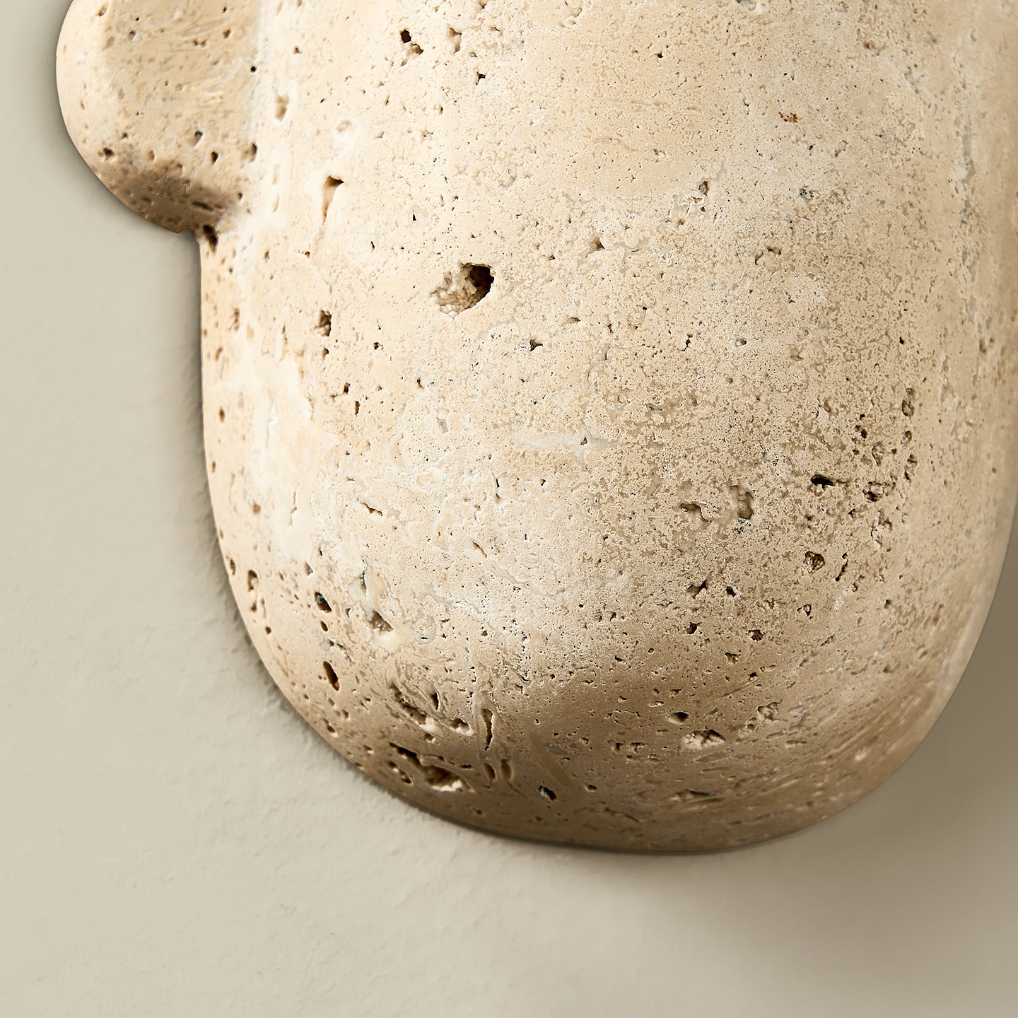 Vaelis Modern Travertine Wall Light