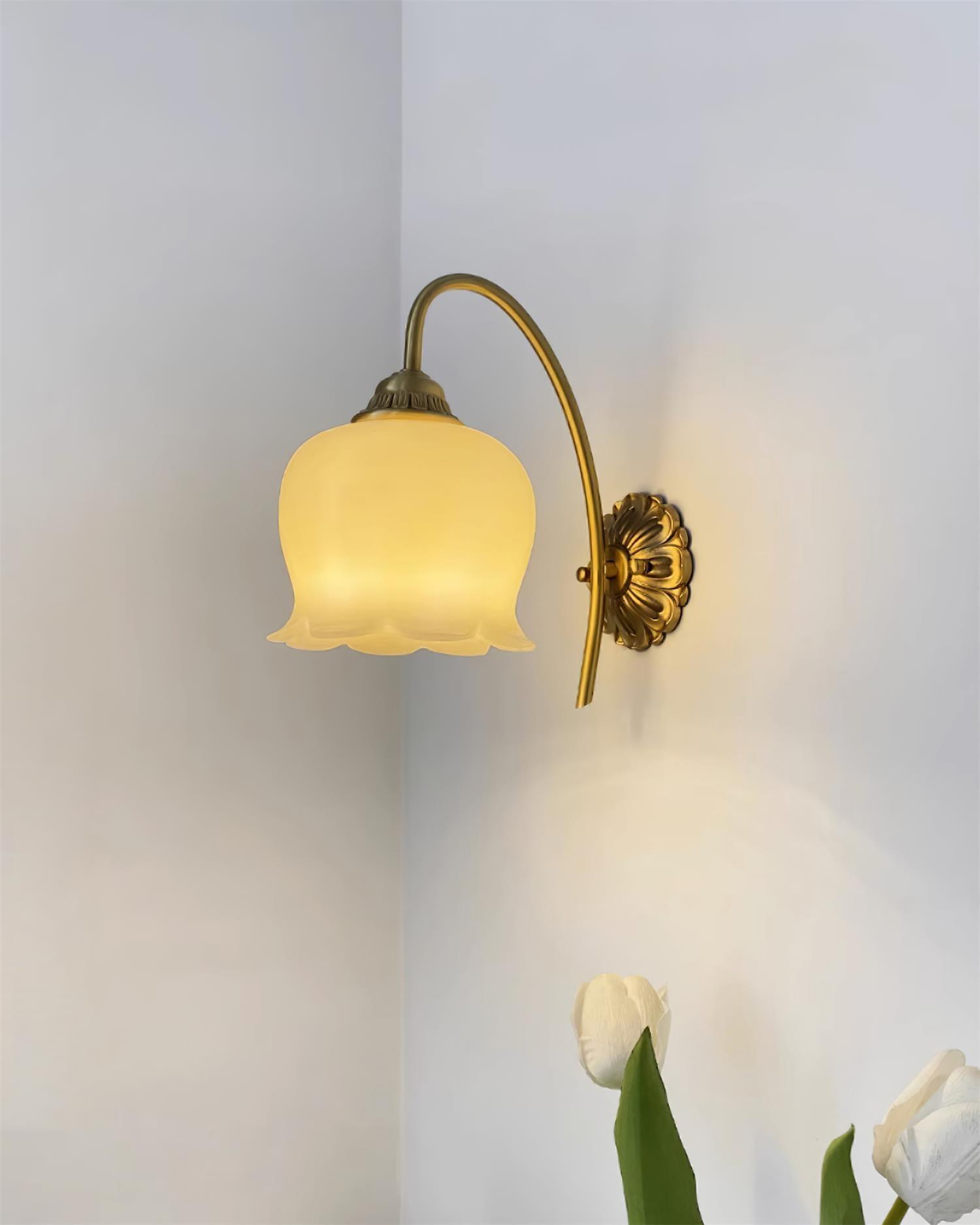 Vivinir Art Flower Brass Resin Wall Lamp - Letslighting