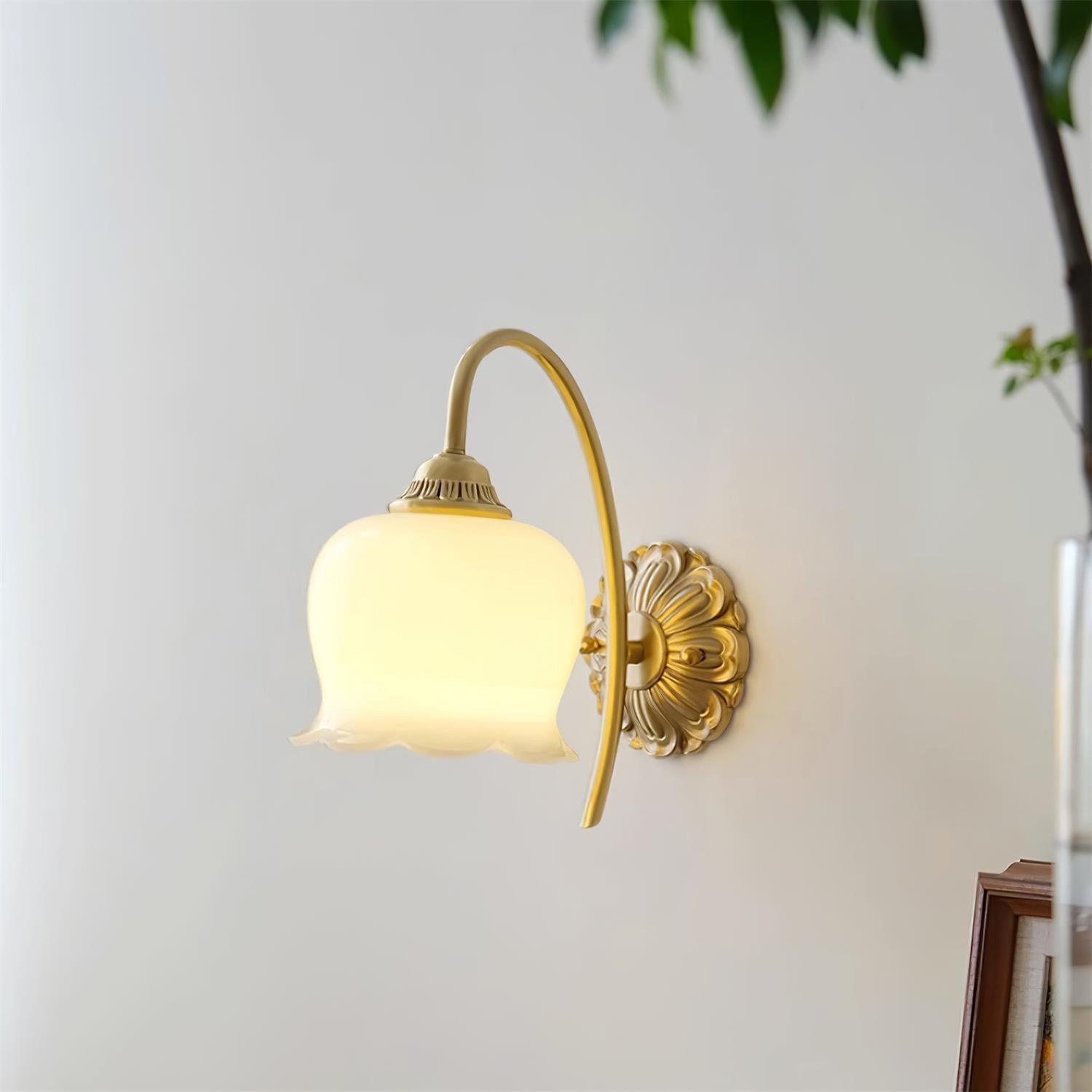 Vivinir Art Flower Brass Resin Wall Lamp - Letslighting