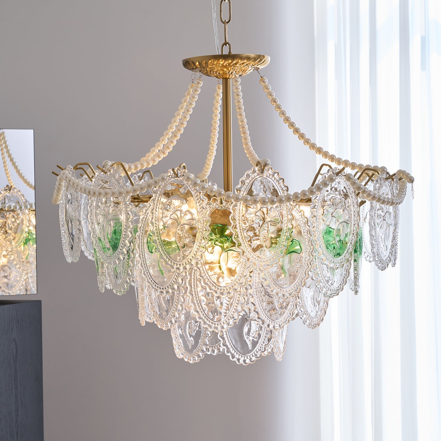 Kristy Chandelier Lustrous pearls