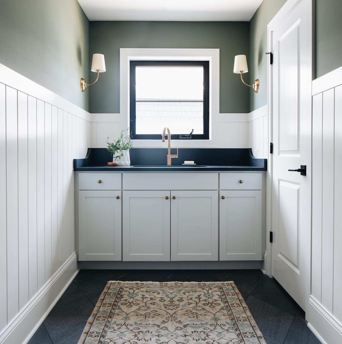 Silva Classic Black Bronze Wall Lamp - Letslighting