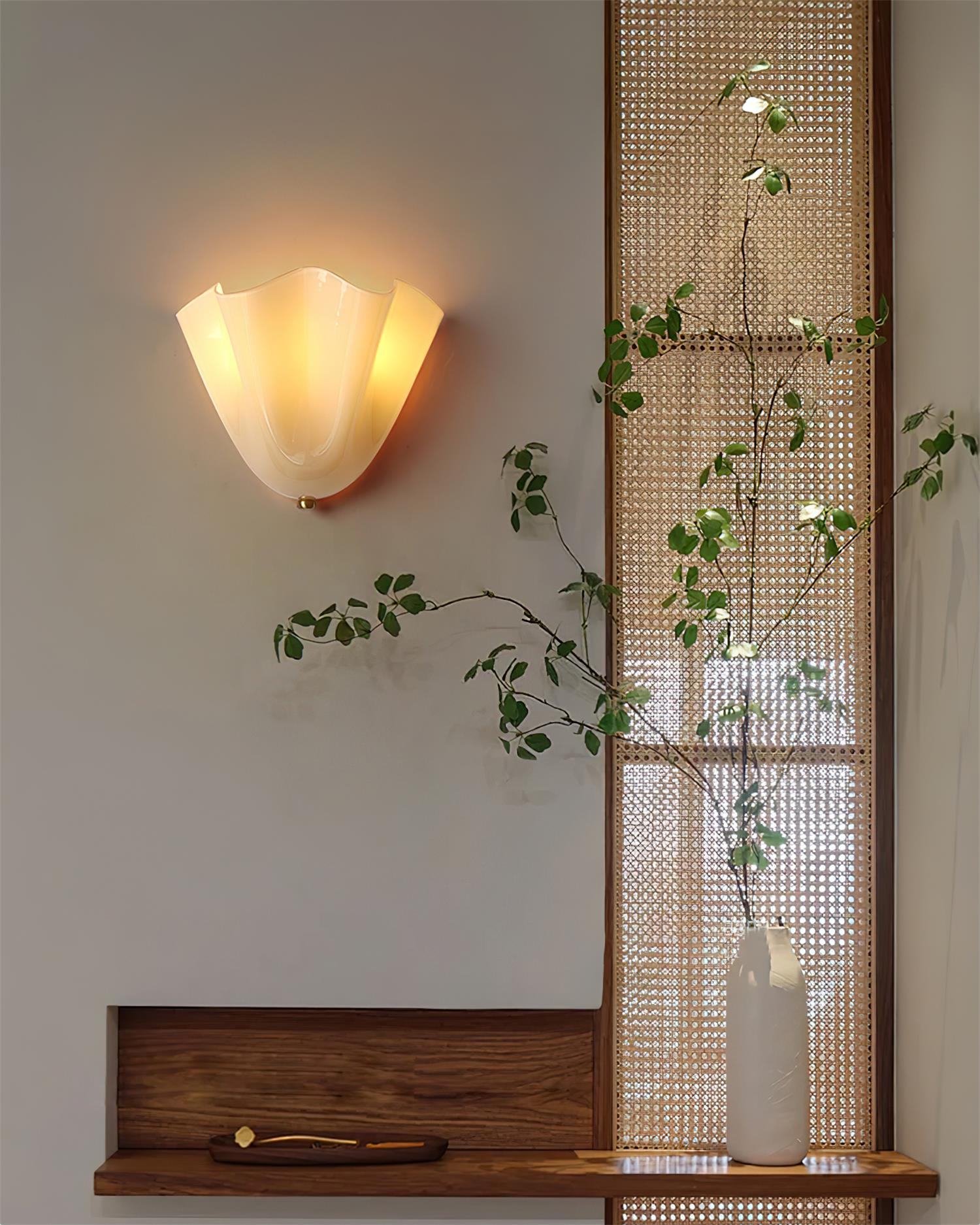 Elara Wall Lamp