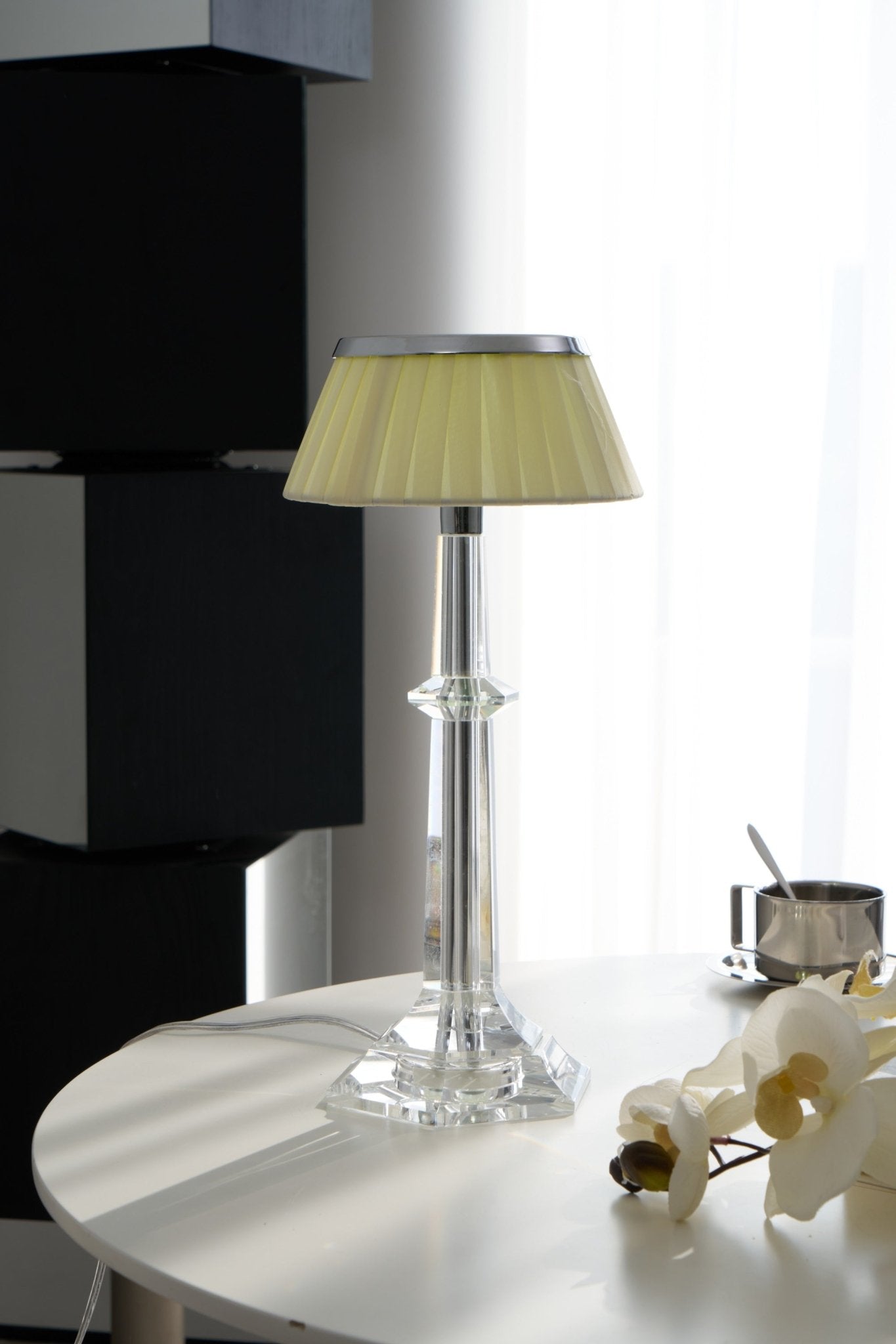 Haloza Fabric Luxurious Table Lamp - Letslighting