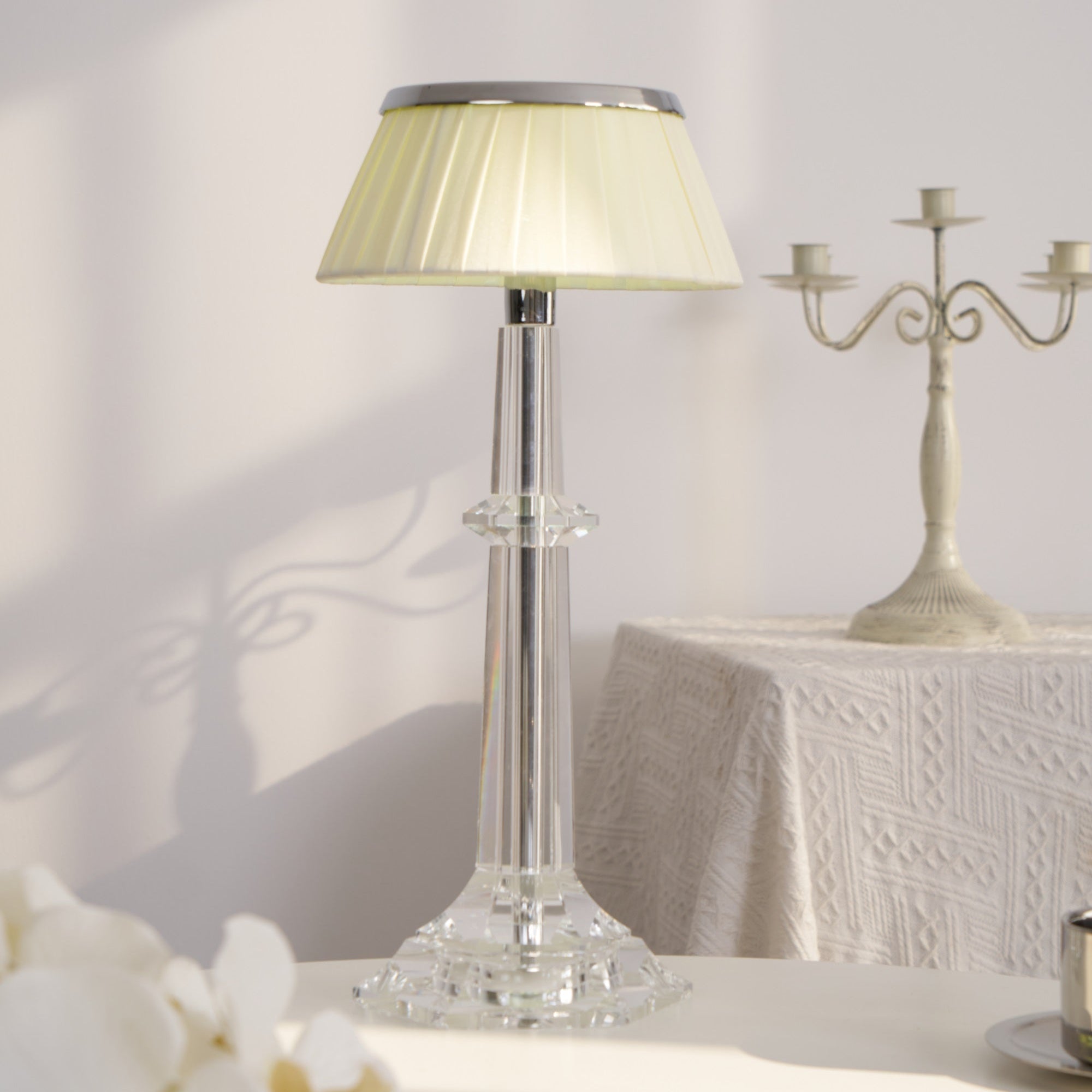 Haloza Fabric Luxurious Table Lamp - Letslighting