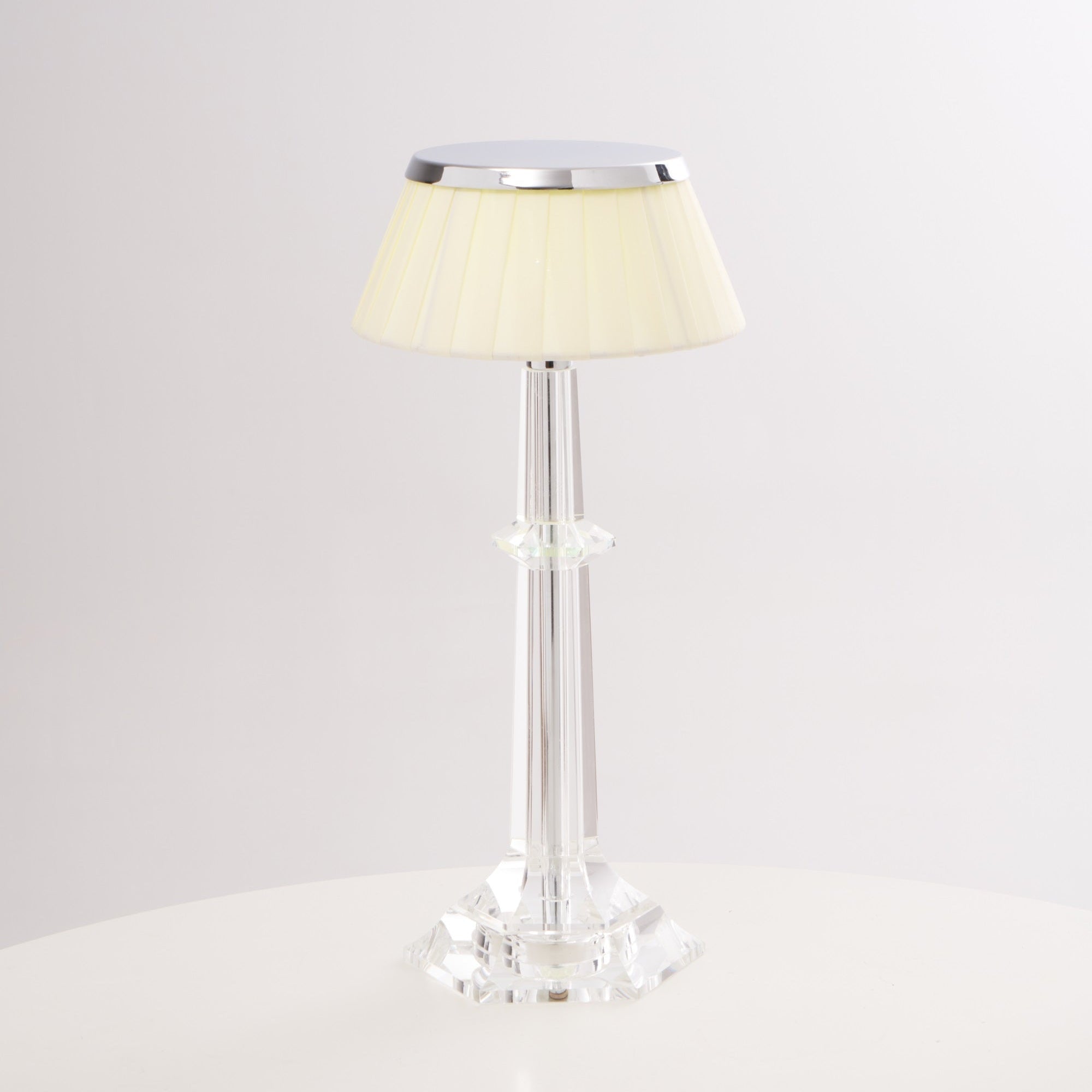 Haloza Fabric Luxurious Table Lamp - Letslighting