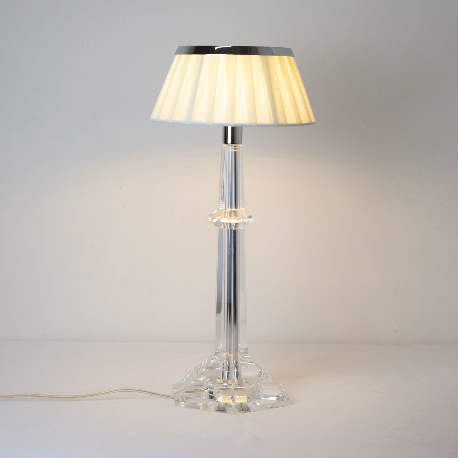 Haloza Fabric Luxurious Table Lamp - Letslighting