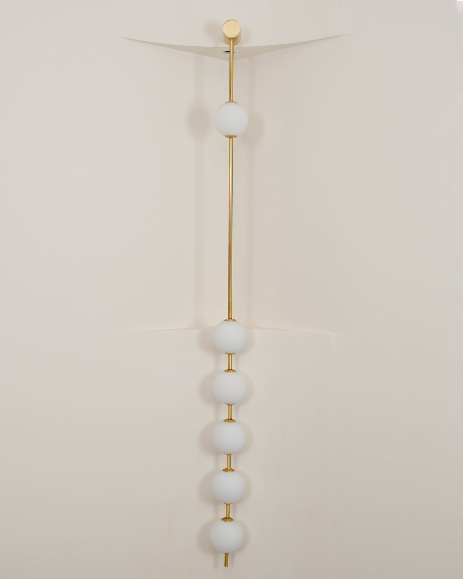 Lustra Wall Lamp Vertical Balls Brass - Letslighting