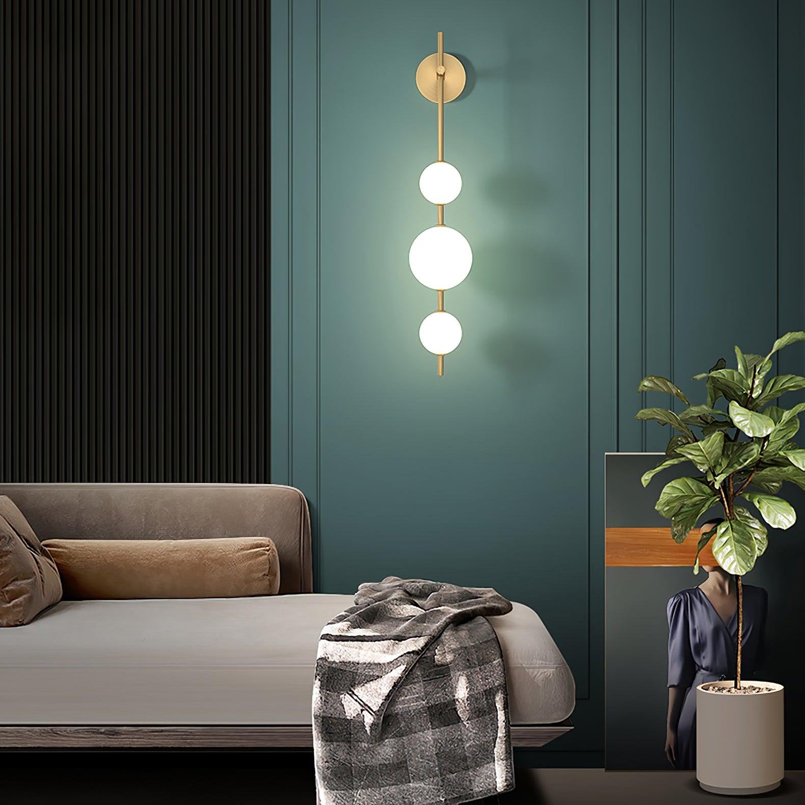 Ilraeia Vertical Globe Plug-in Wall Lamp - Letslighting