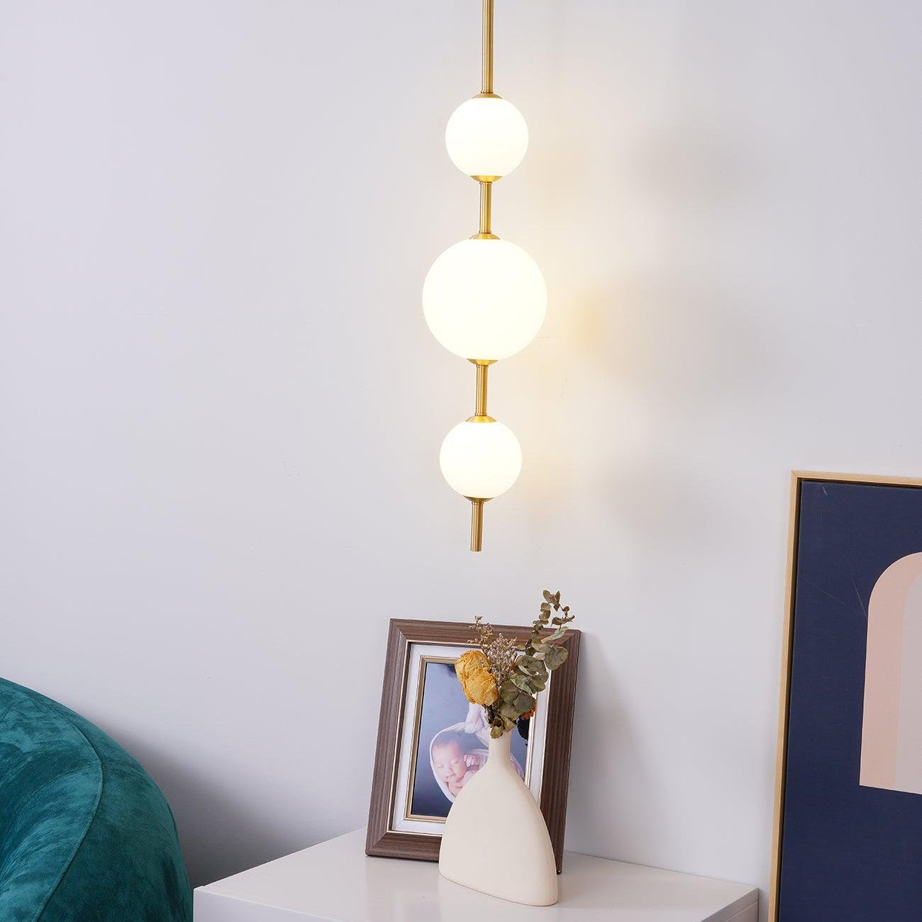 Ilraeia Vertical Globe Plug-in Wall Lamp - Letslighting