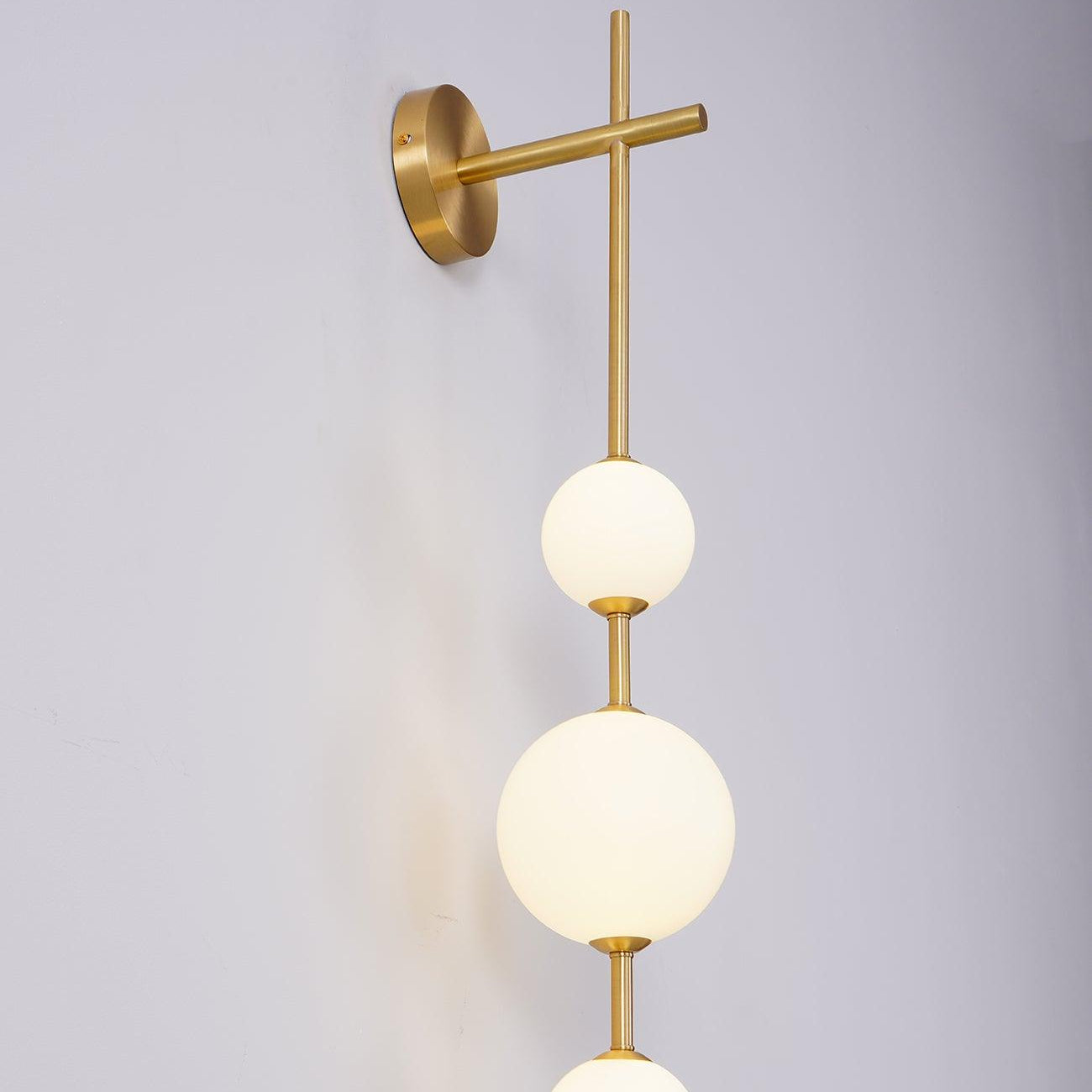 Lustra Wall Lamp Vertical Globe Minimalist - Letslighting