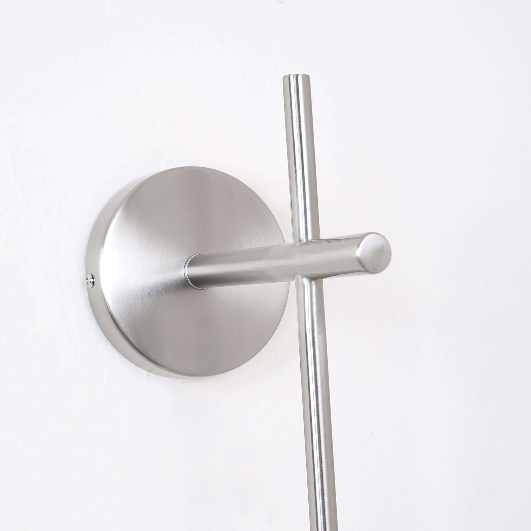 Valentina Vertical Globe Wall Lamp