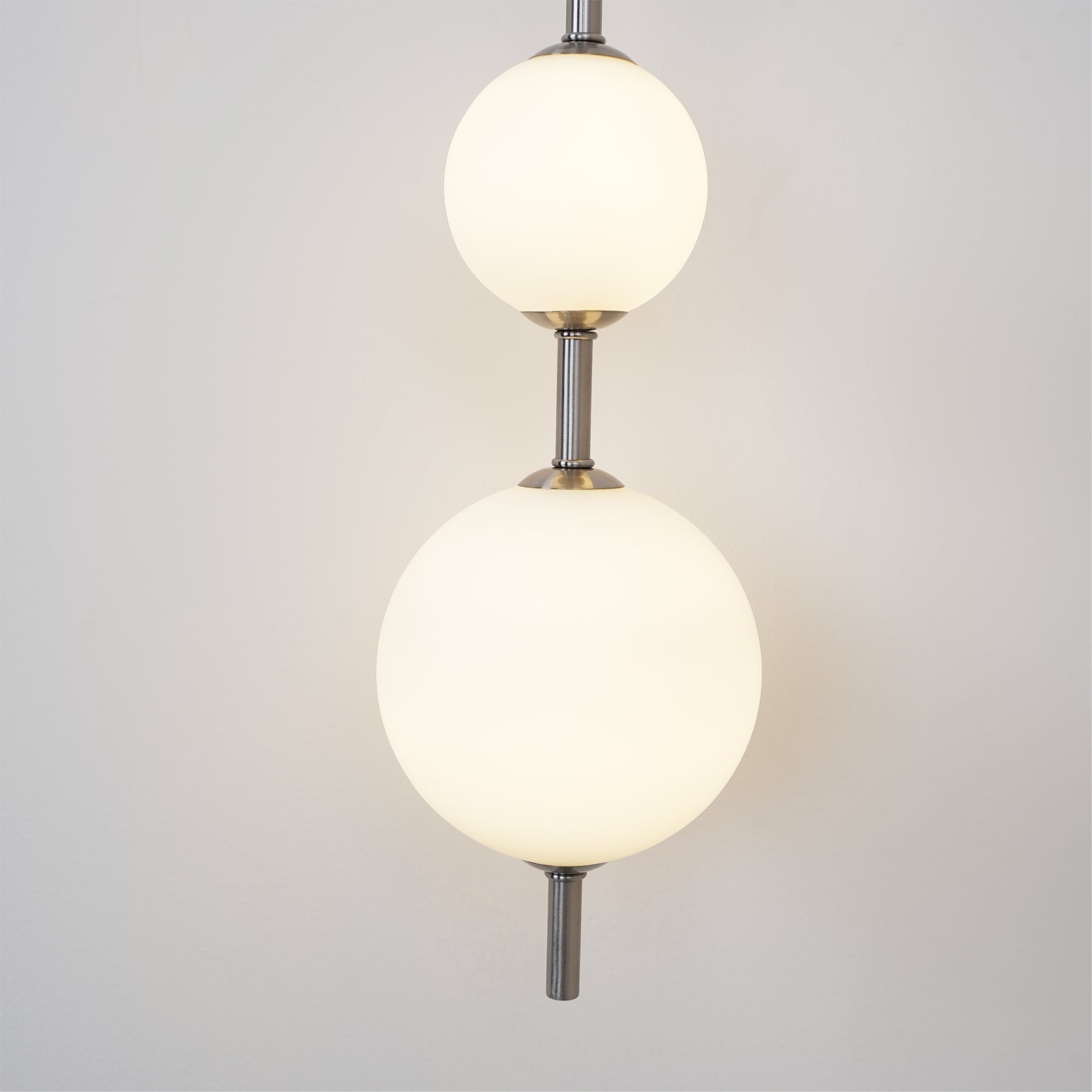 Valentina Vertical Globe Wall Lamp
