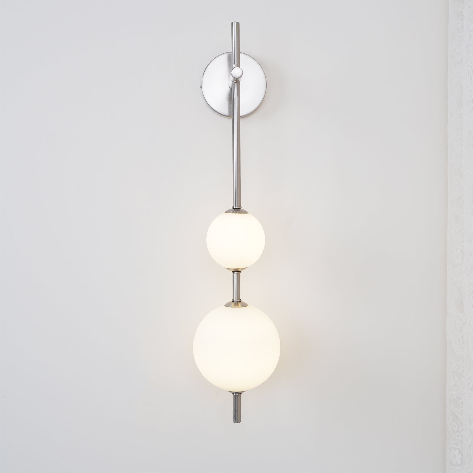 Valentina Vertical Globe Wall Lamp