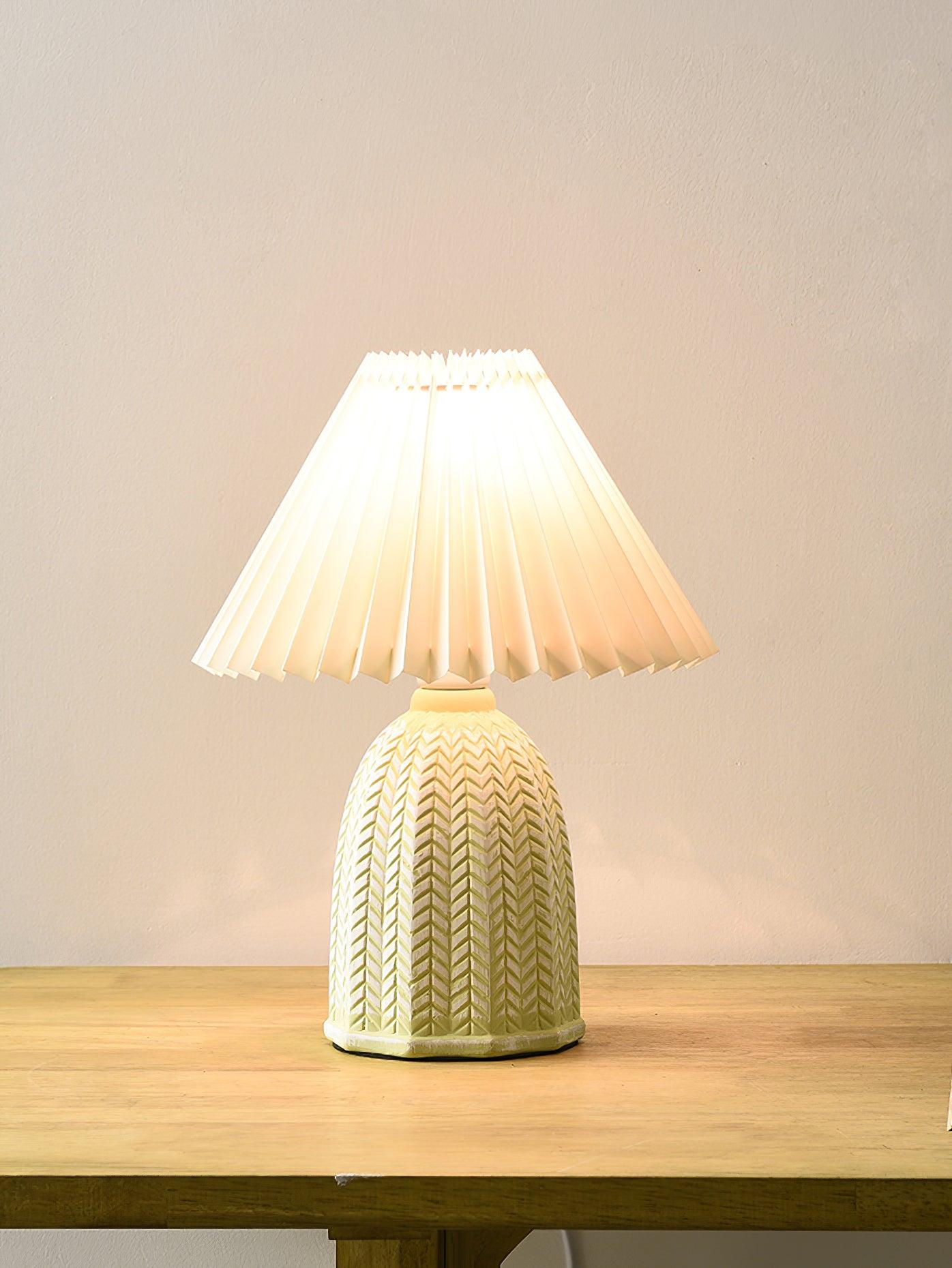 Zenove Fabric Vintage Table Lamp - Letslighting