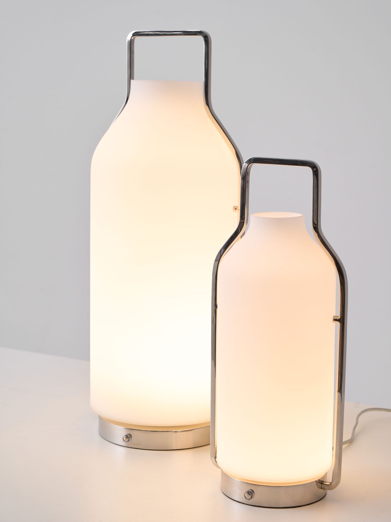 Solace Lantern Minimalist Table Lamp - Letslighting