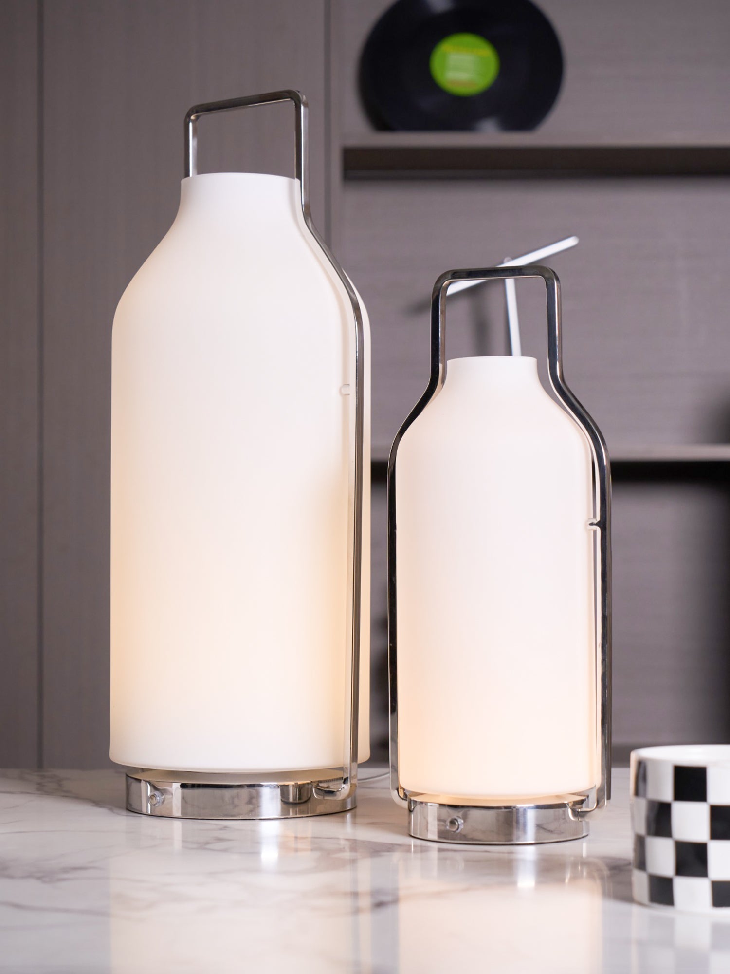 Solace Lantern Minimalist Table Lamp - Letslighting