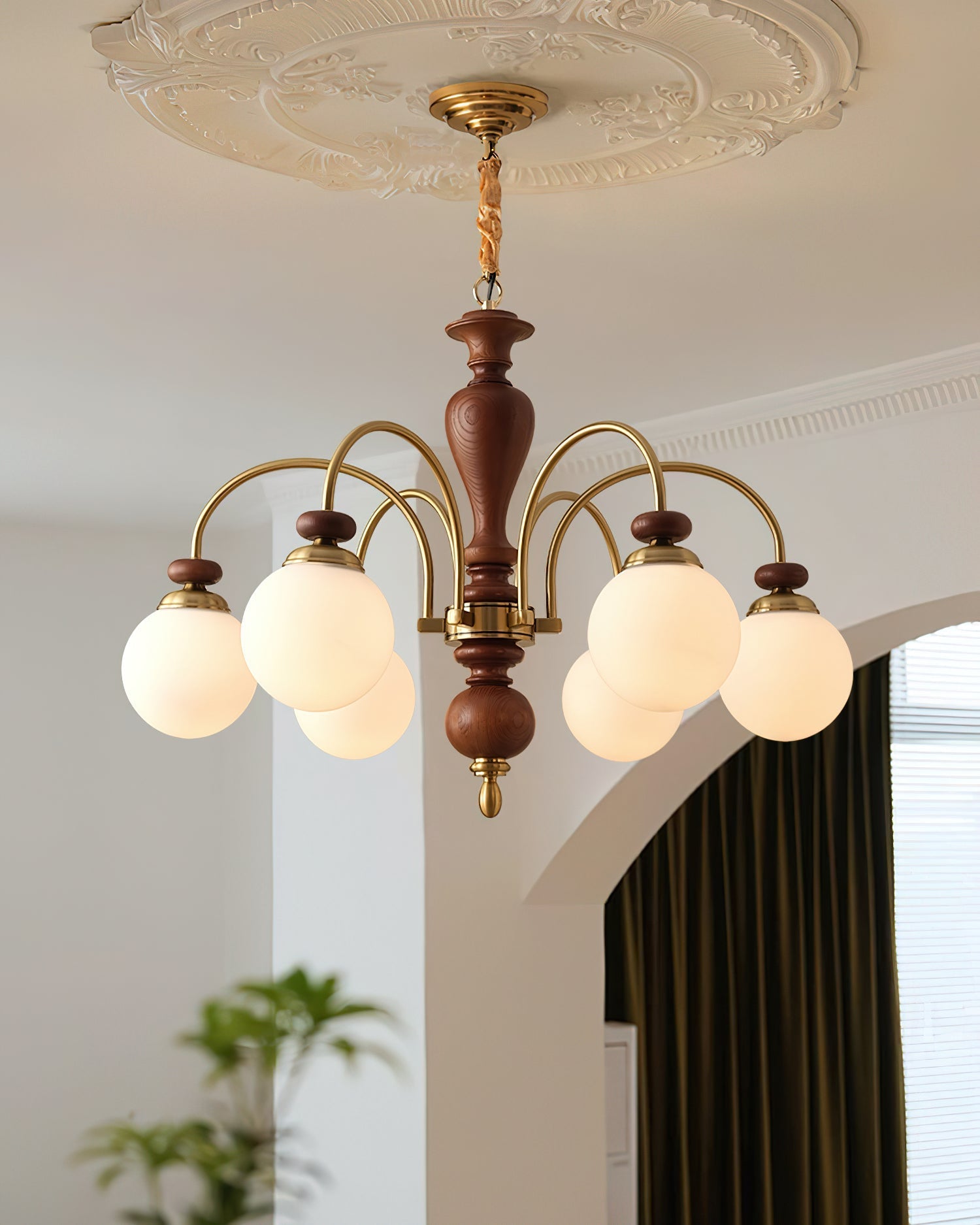 Solara Chandelier Classic Wooden Brass - Letslighting