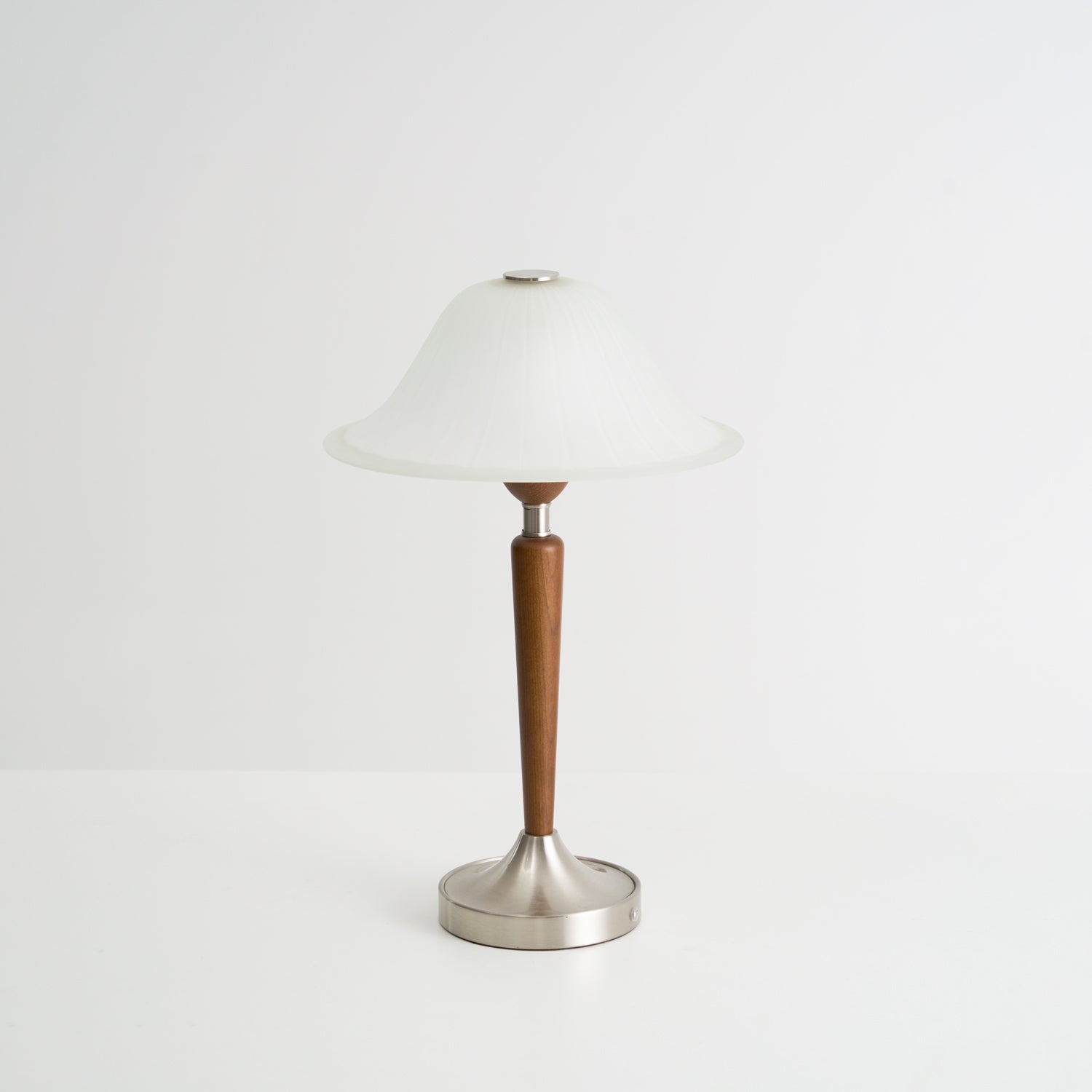 Natalie Vintage Wood Table Lamp - Letslighting