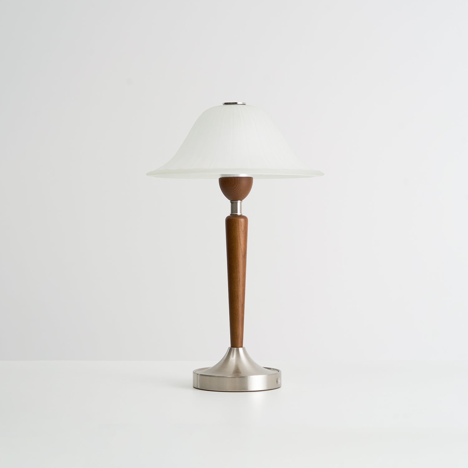 Natalie Vintage Wood Table Lamp - Letslighting