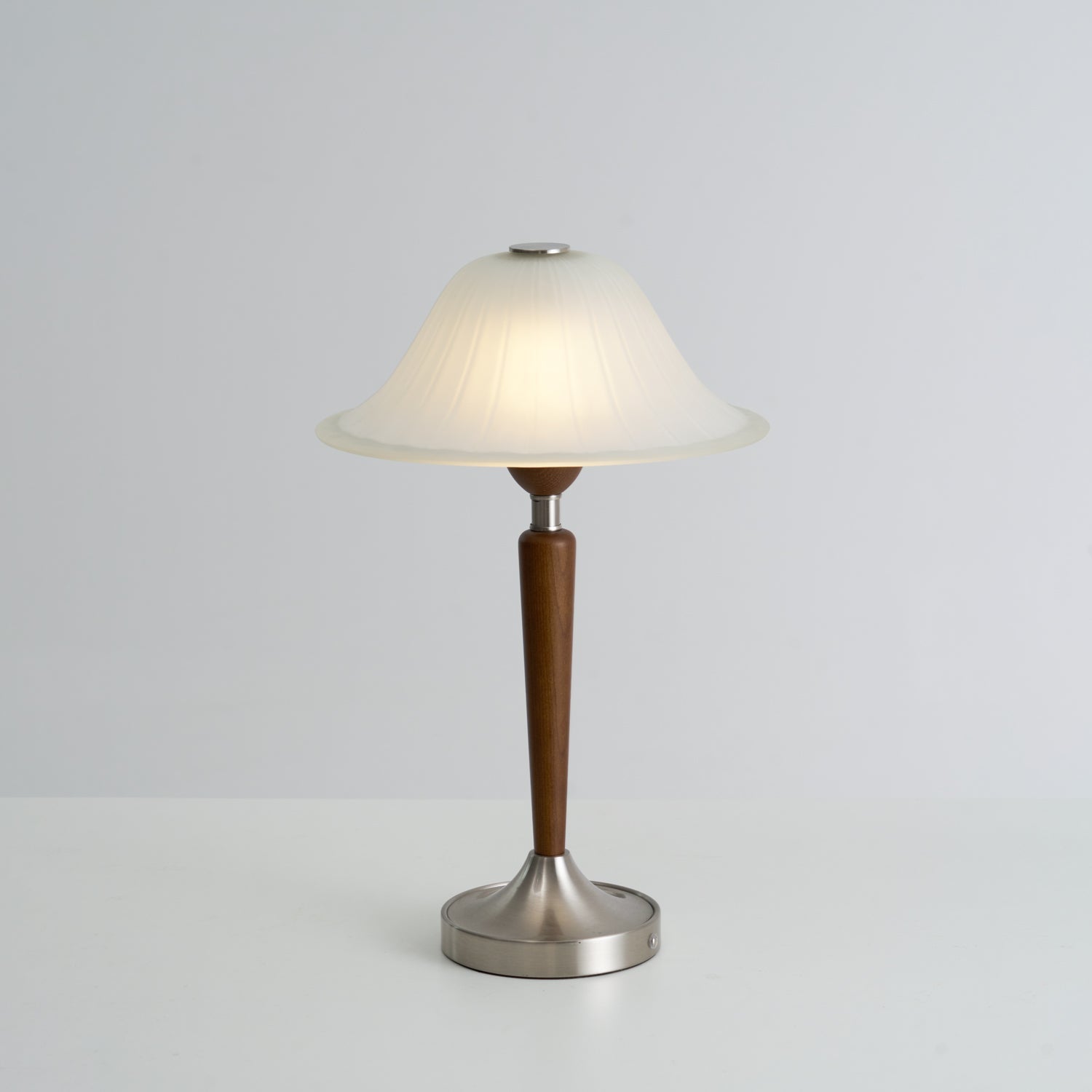 Natalie Vintage Wood Table Lamp - Letslighting