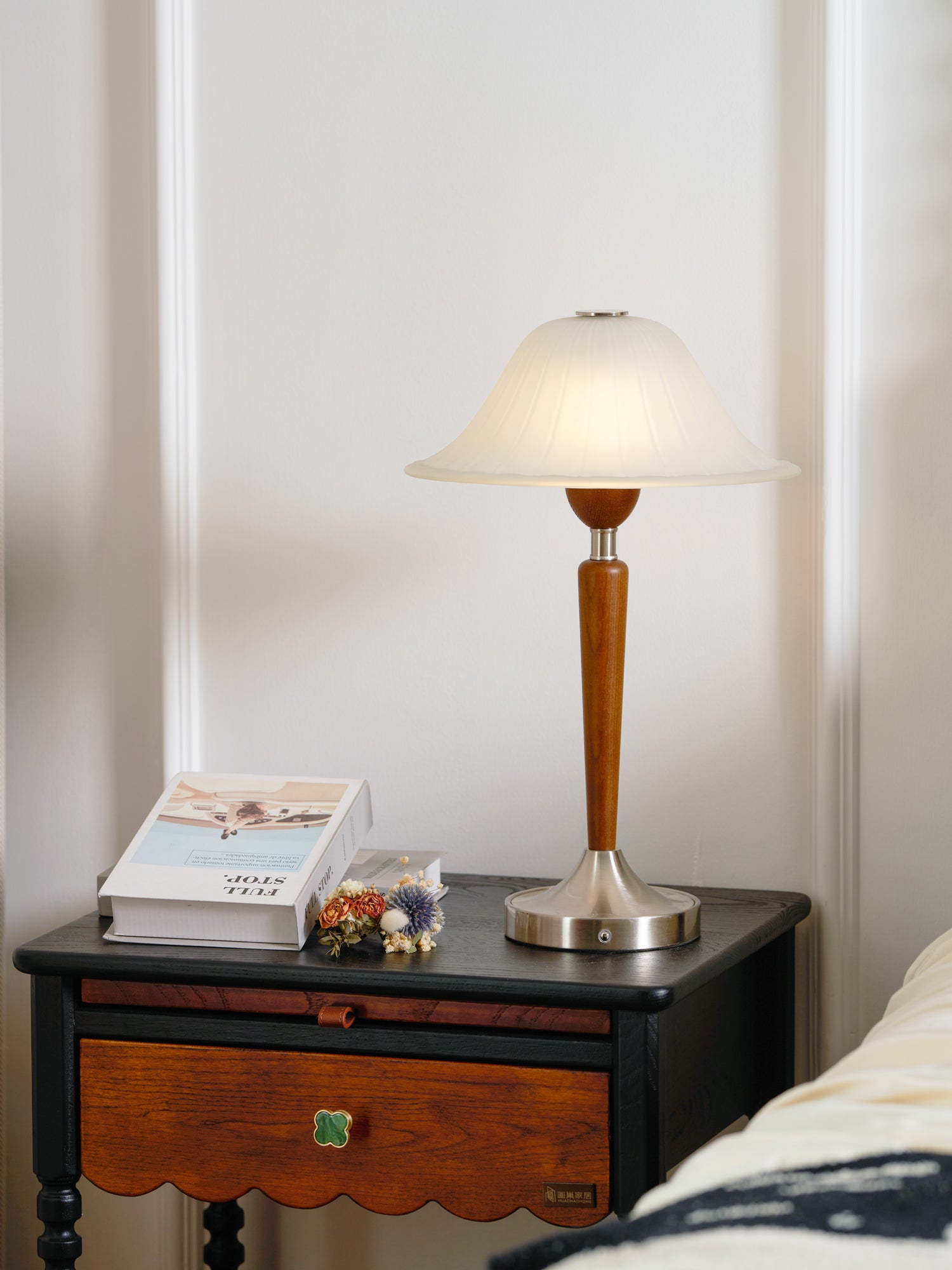 Natalie Vintage Wood Table Lamp - Letslighting
