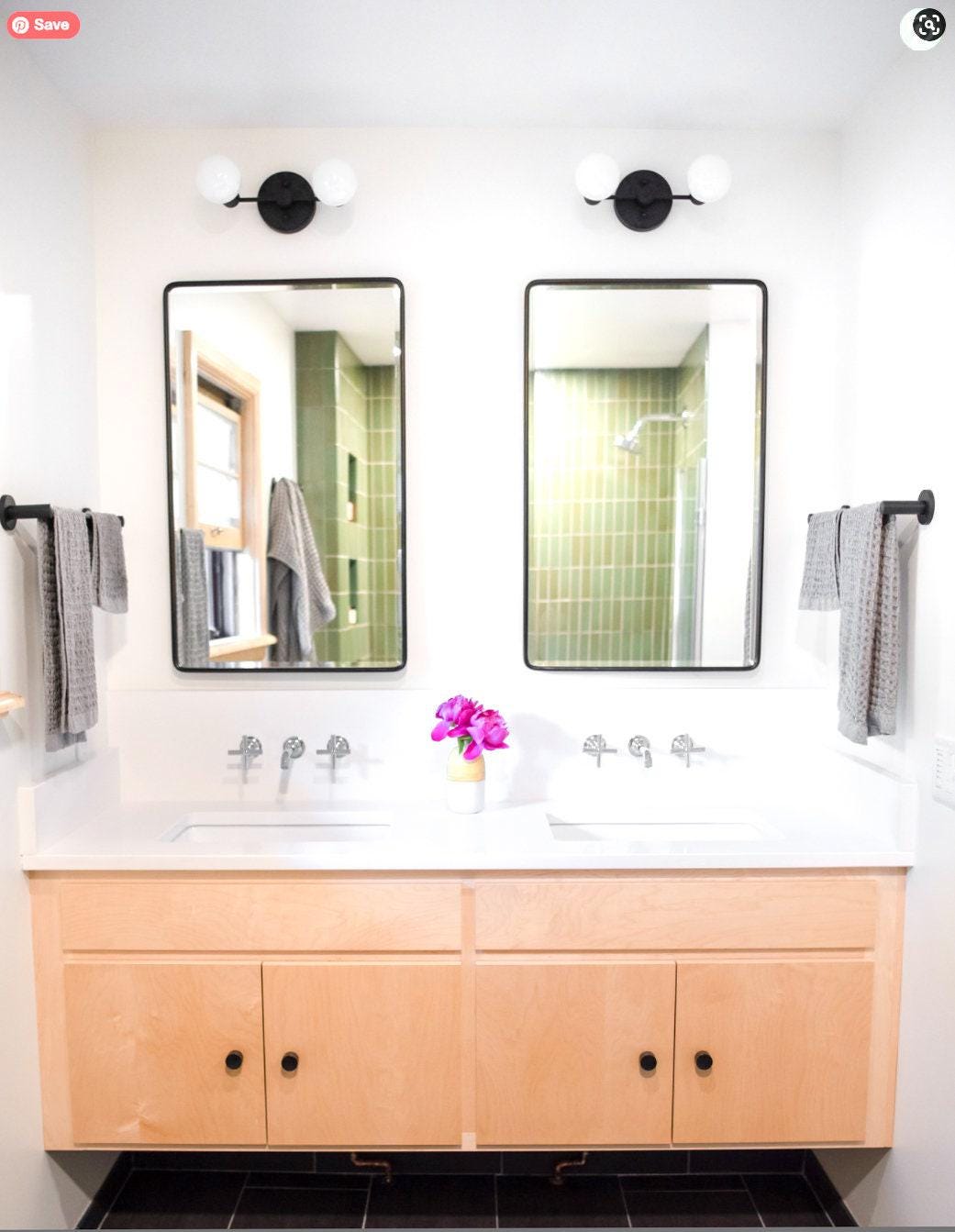Pearl Modern Brass Wall Sconce for Bathroom