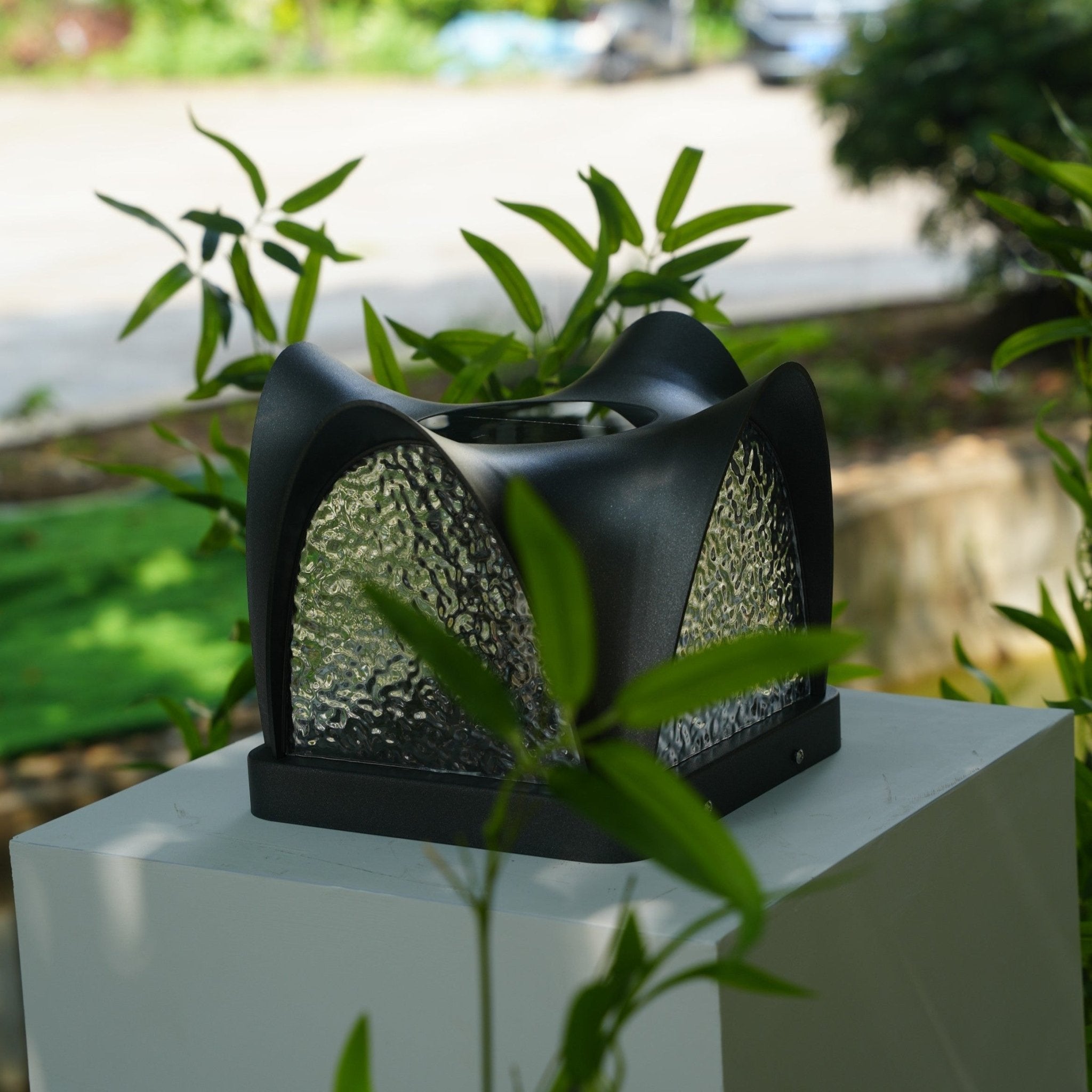 Veyra Modern Solar Outdoor Light - Letslighting