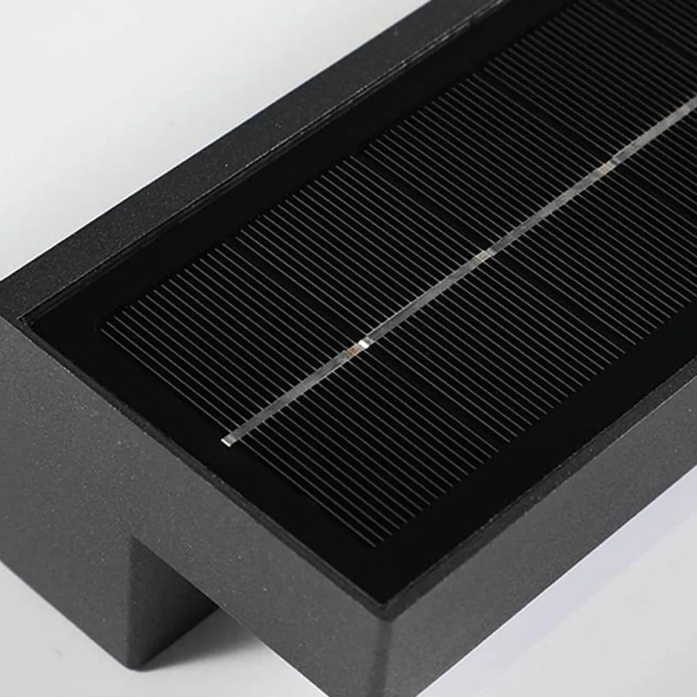 Ray Minimalist Solar Linear Acrylic Outdoor Wall Lamp